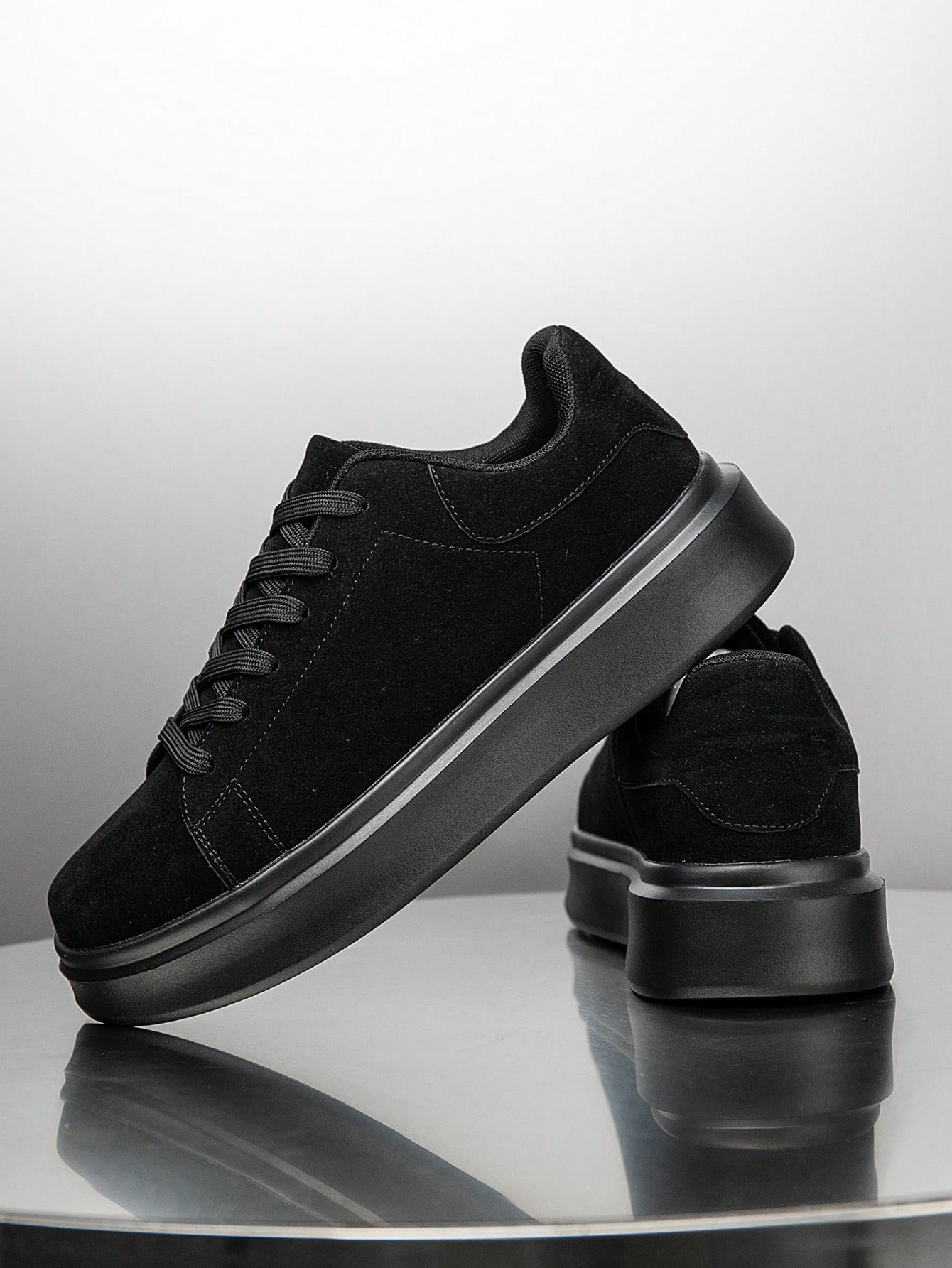 Baskets décontractées pour hommes de couleur unie, style minimaliste mode, lacets, — vue 10