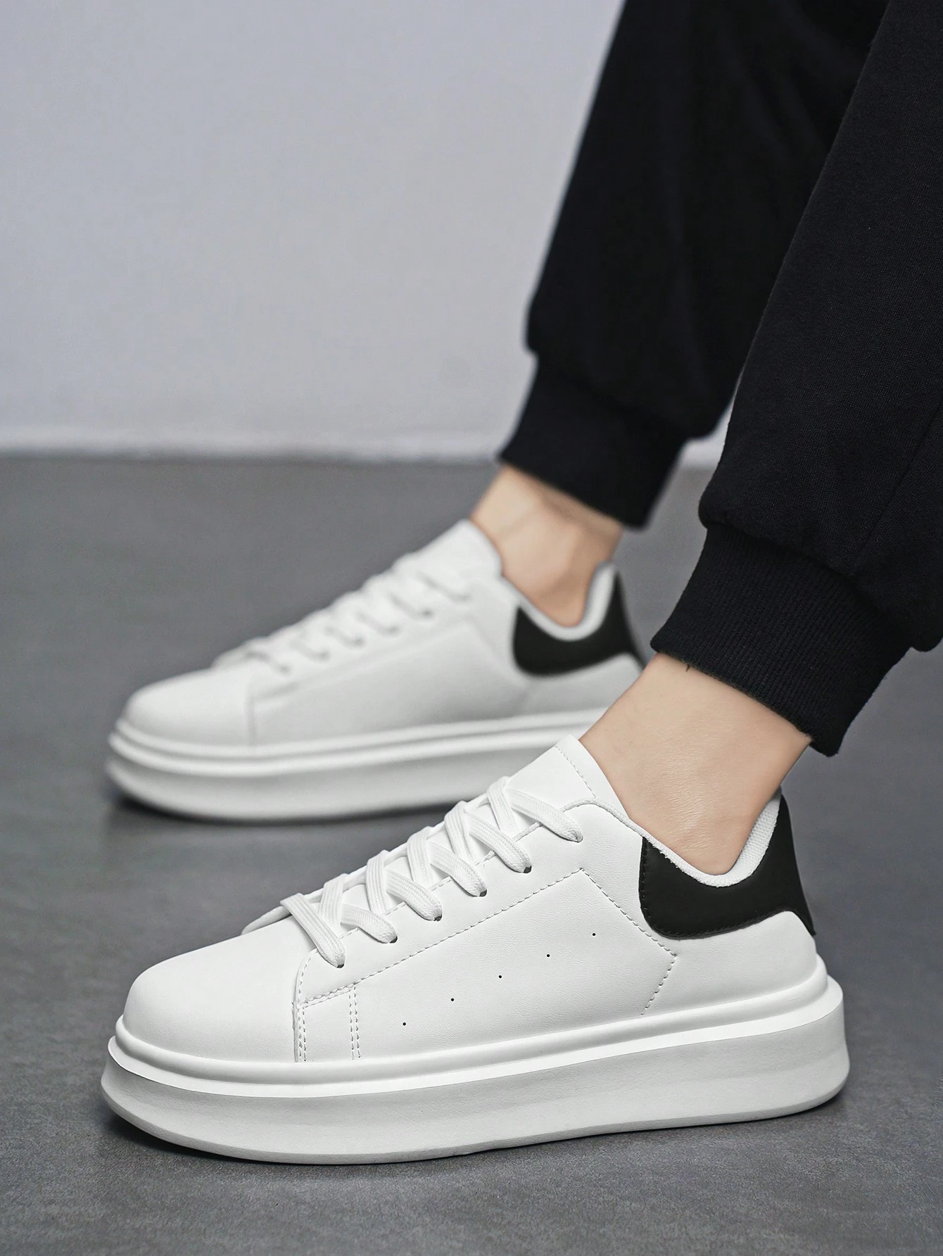 Baskets décontractées pour hommes de couleur unie, style minimaliste mode, lacets, — vue 8