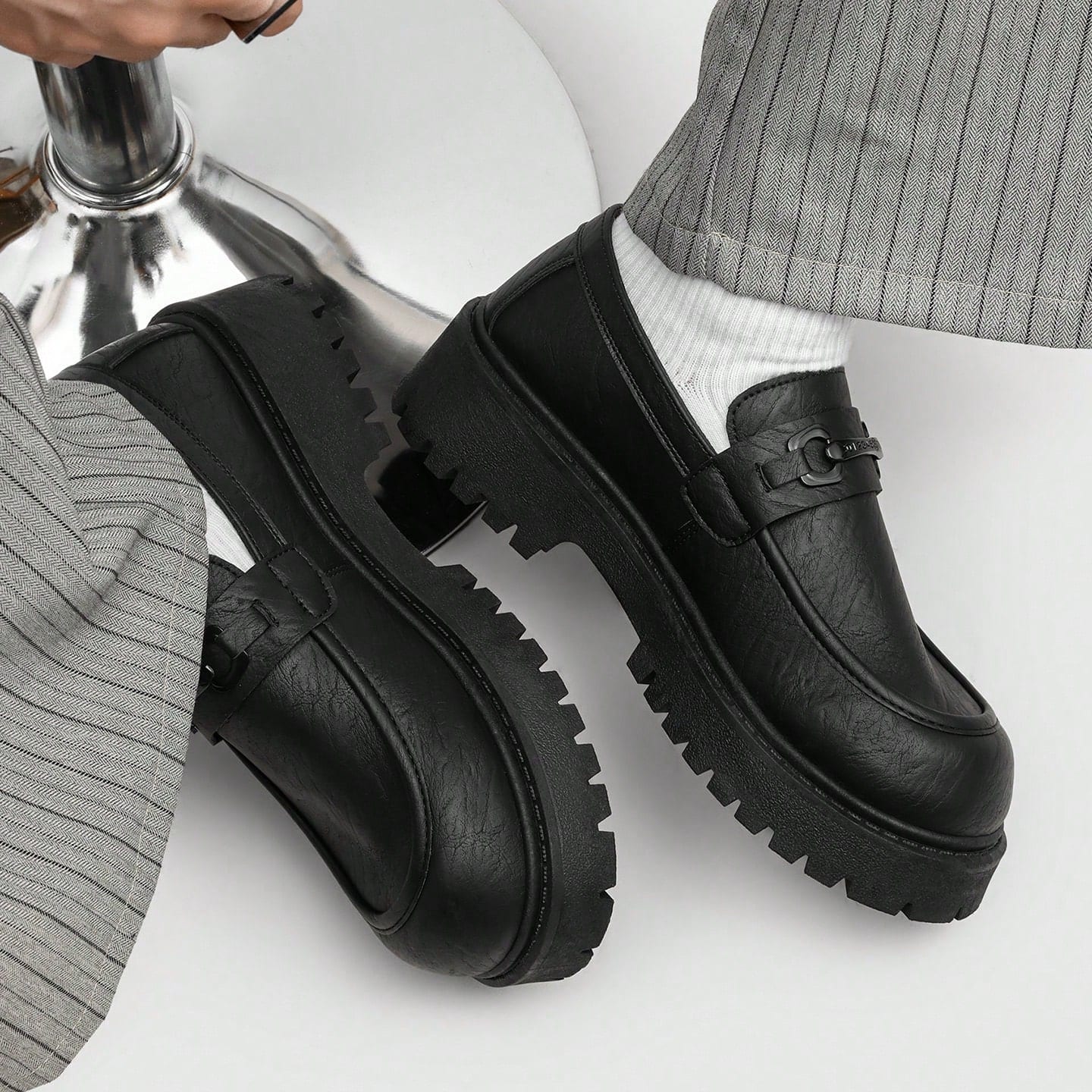 Chaussures Derby à enfiler pour hommes avec semelle épaisse et gros orteil, chaussures