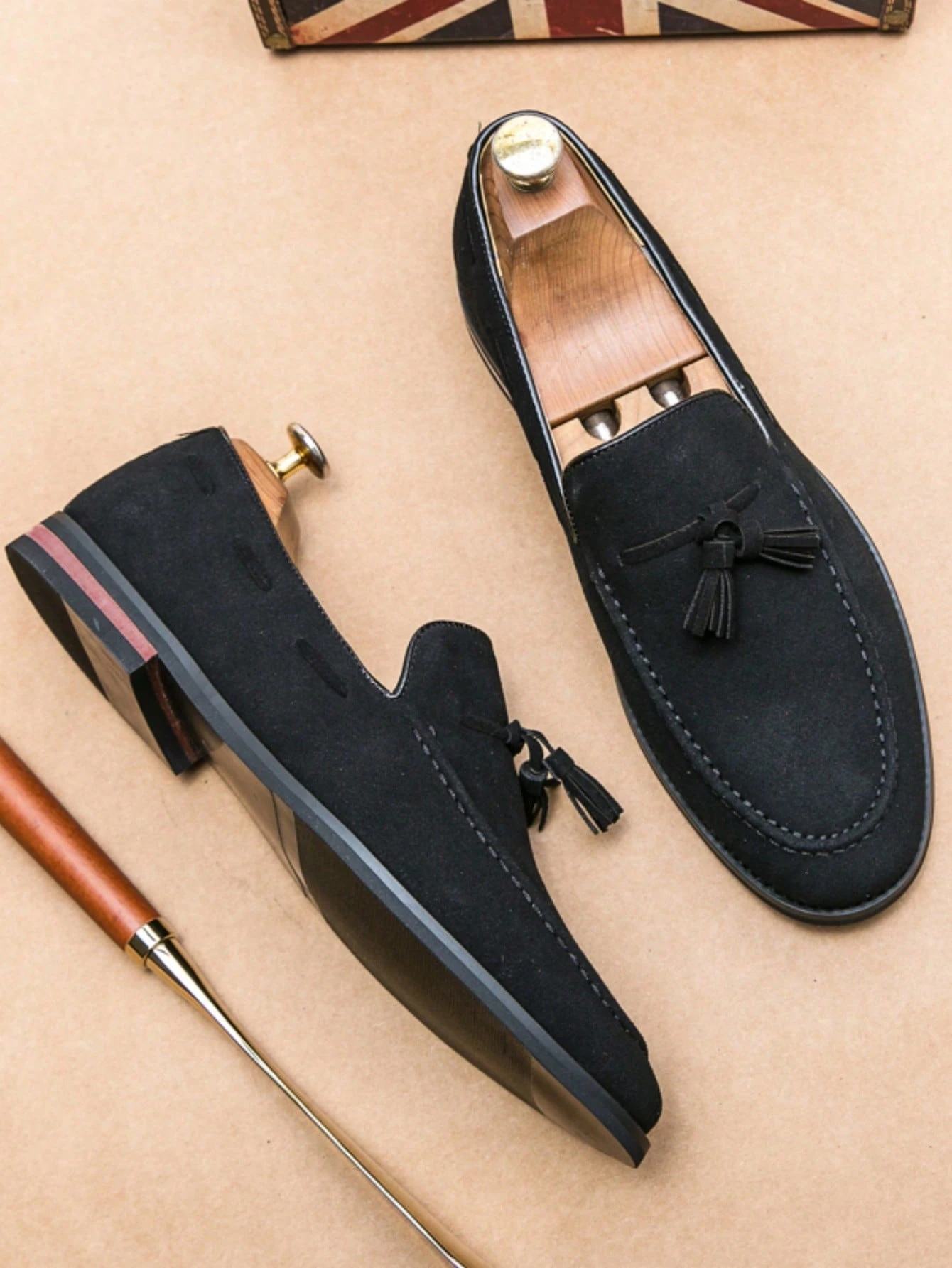 Mocassins mat de style britannique pour hommes avec glands et surpiqûres en haricot, — vue 2