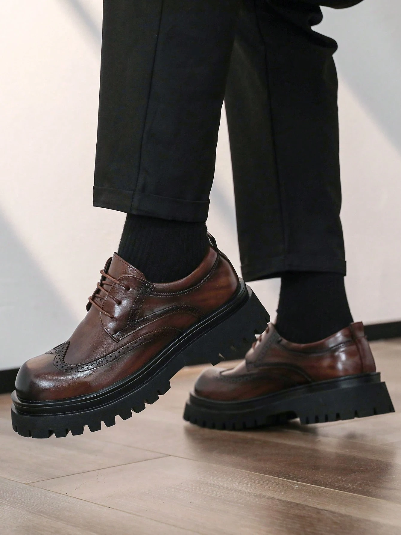Chaussures de ville pour hommes en cuir PU sculpté style brogue vintage classique, — vue 9