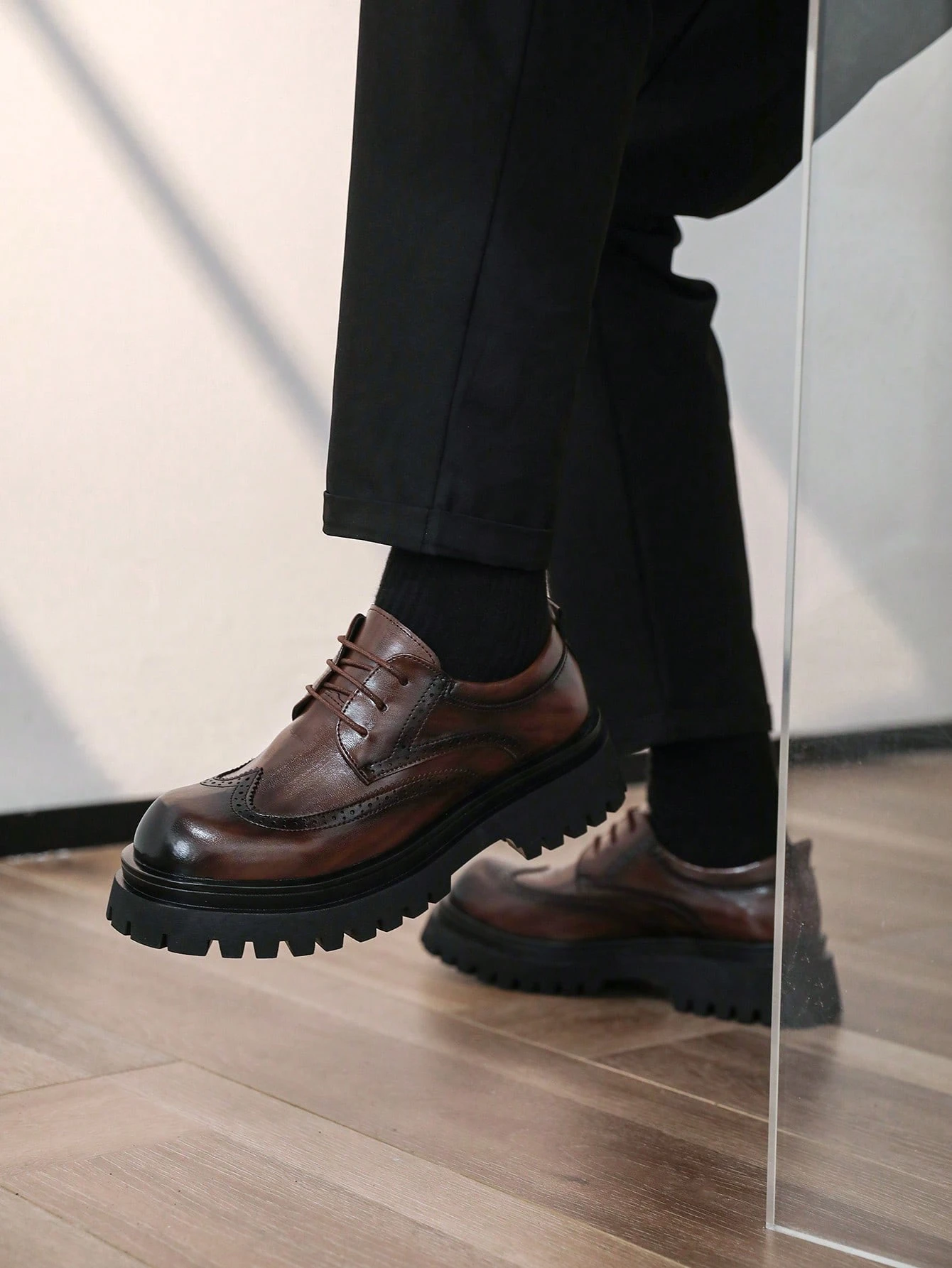 Chaussures de ville pour hommes en cuir PU sculpté style brogue vintage classique, — vue 8