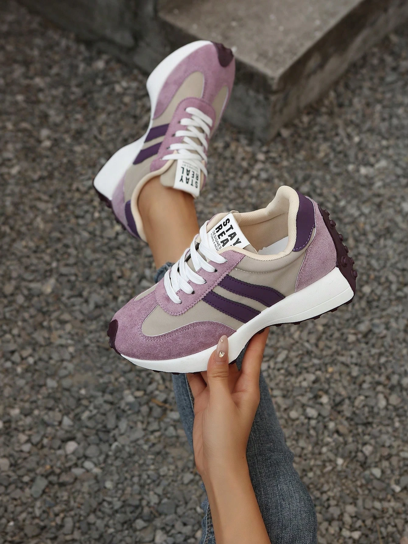 Nouvelles baskets blanches pour femmes, printemps et automne. Chaussures de sport — vue 2