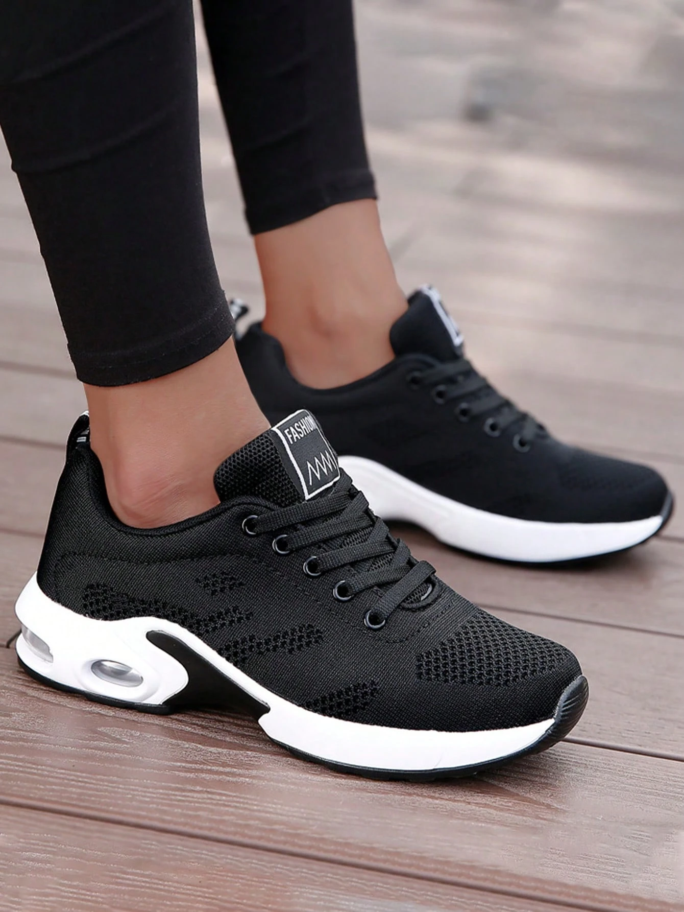 2025 Baskets de sport automne pour femmes, chaussures de course à lacets avec patch
