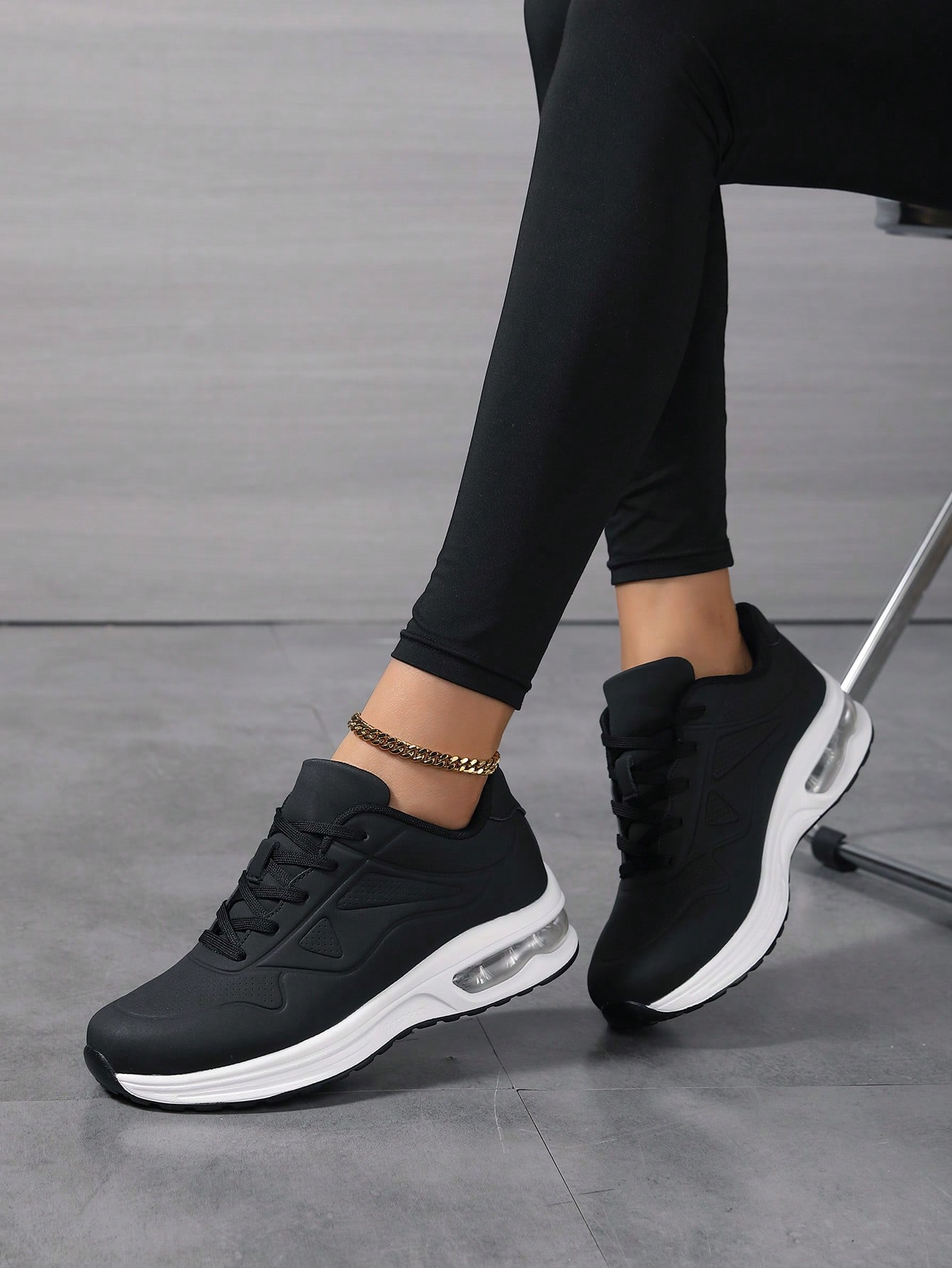 Baskets noires à coussin d'air épaisses, chaussures de sport décontractées à semelle