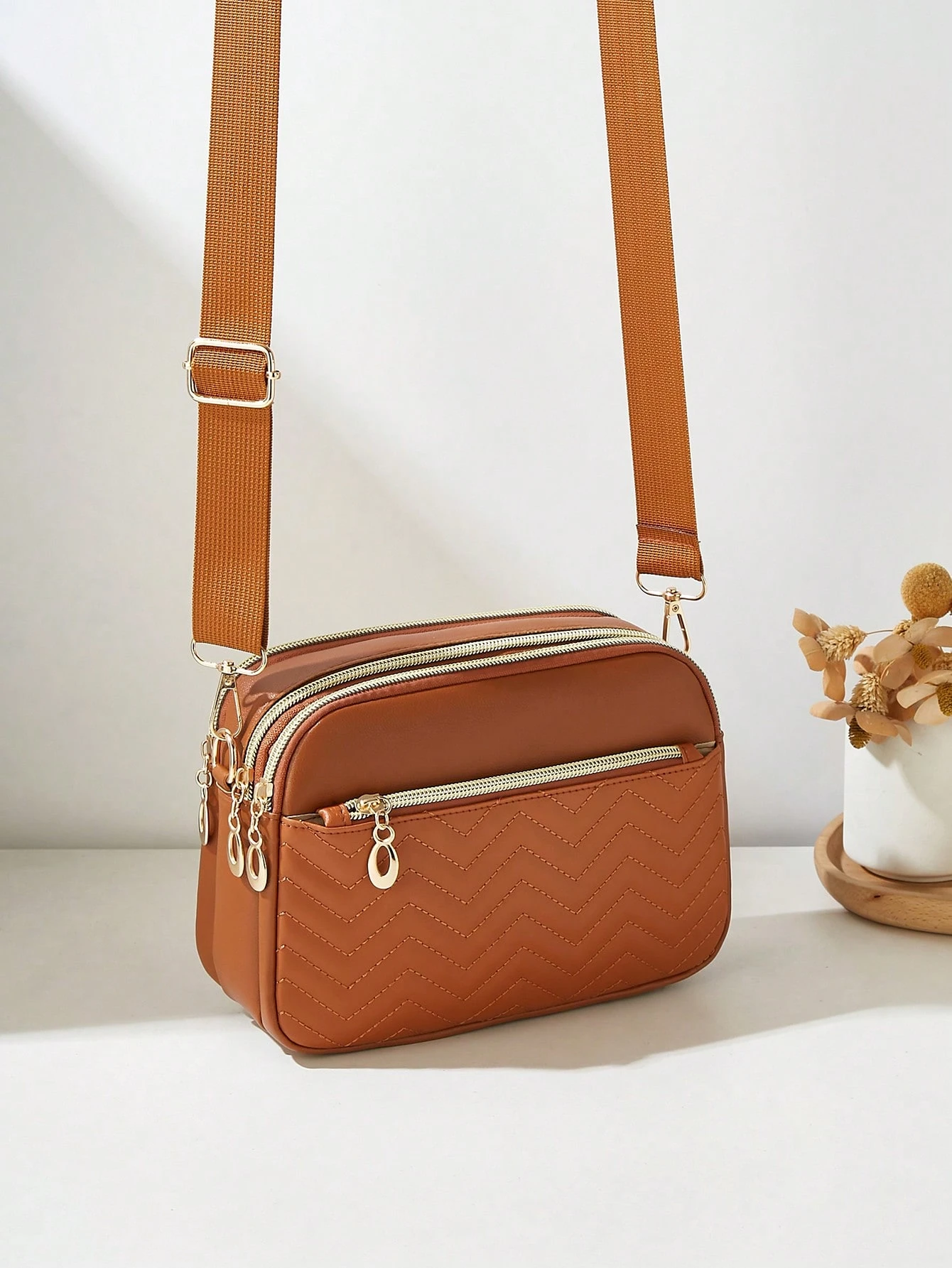 Sac bandoulière décontracté pour femme, design 4 fermetures éclair, couleur unie avec — vue 4