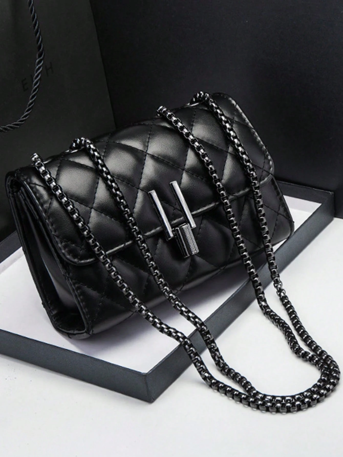 Sac à bandoulière élégant pour femmes avec sangle en chaîne, sac bandoulière matelassé, — vue 7