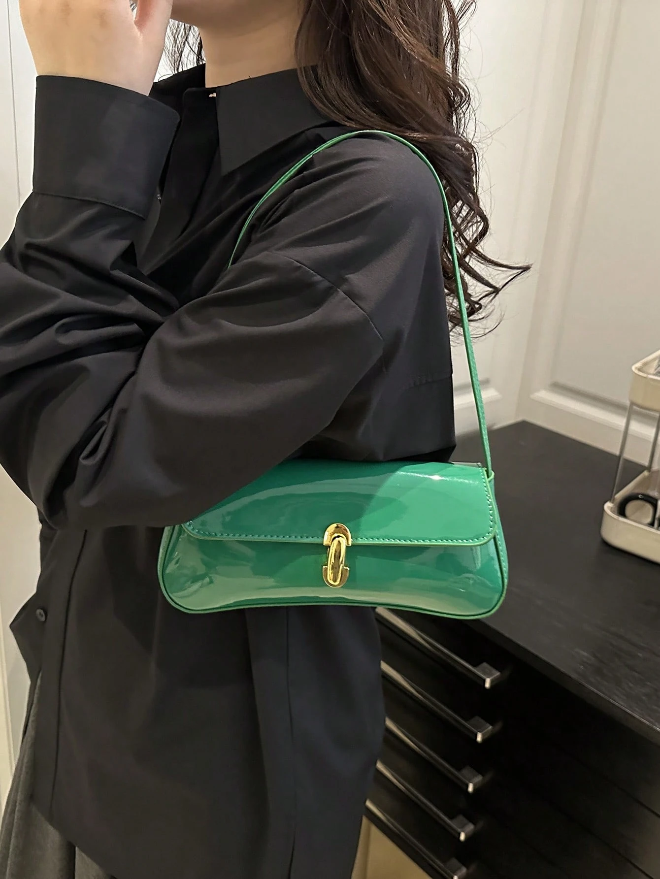 Sac à bandoulière rétro pour femmes, avec rabat sous le bras. Convient pour les — vue 9