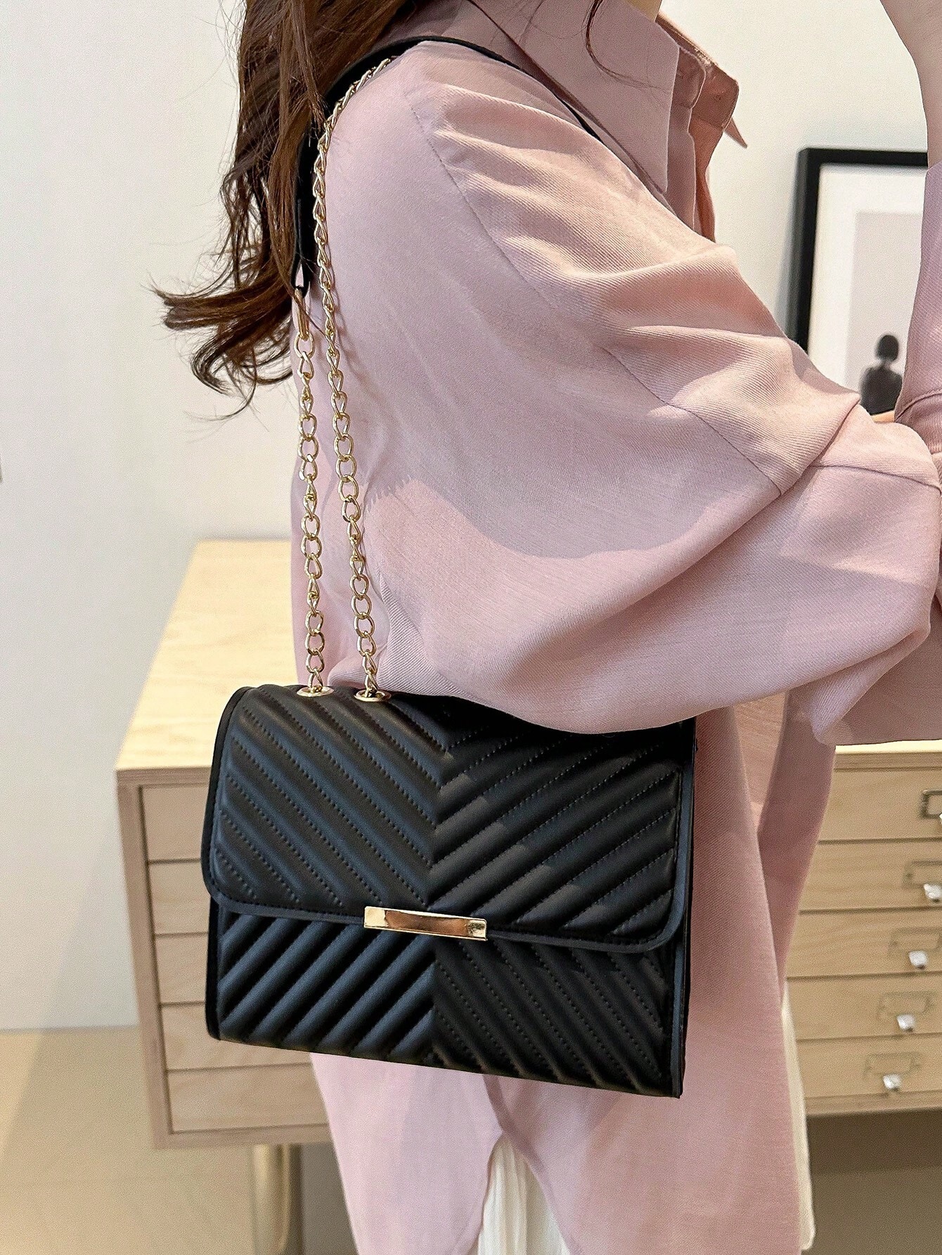 Sac à bandoulière matelassé de couleur unie à la mode avec chaîne — vue 7