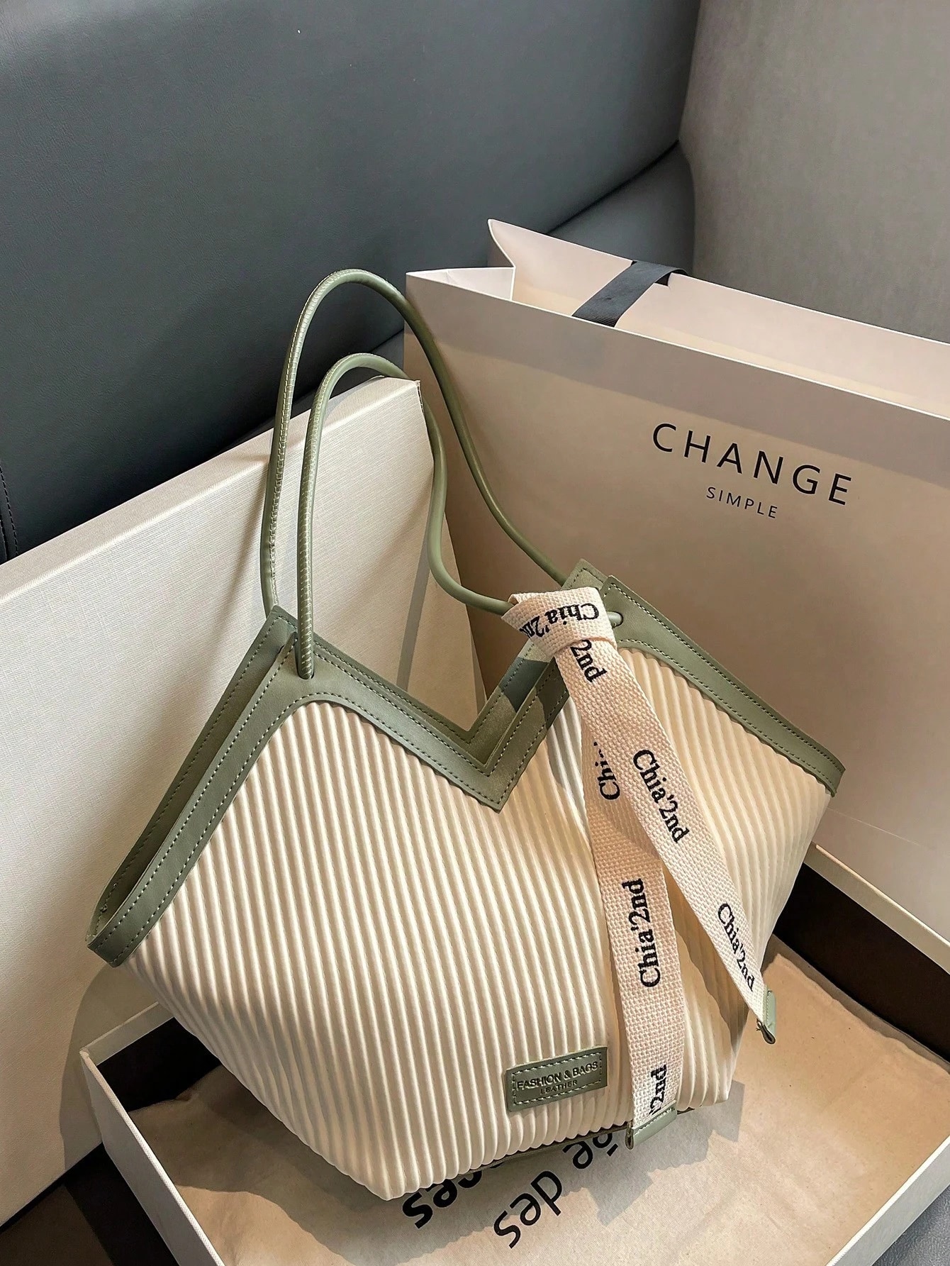 Nouveau sac fourre-tout à l'épaule en canevas rayée, avec bordure en PU, design ouvert, — vue 10