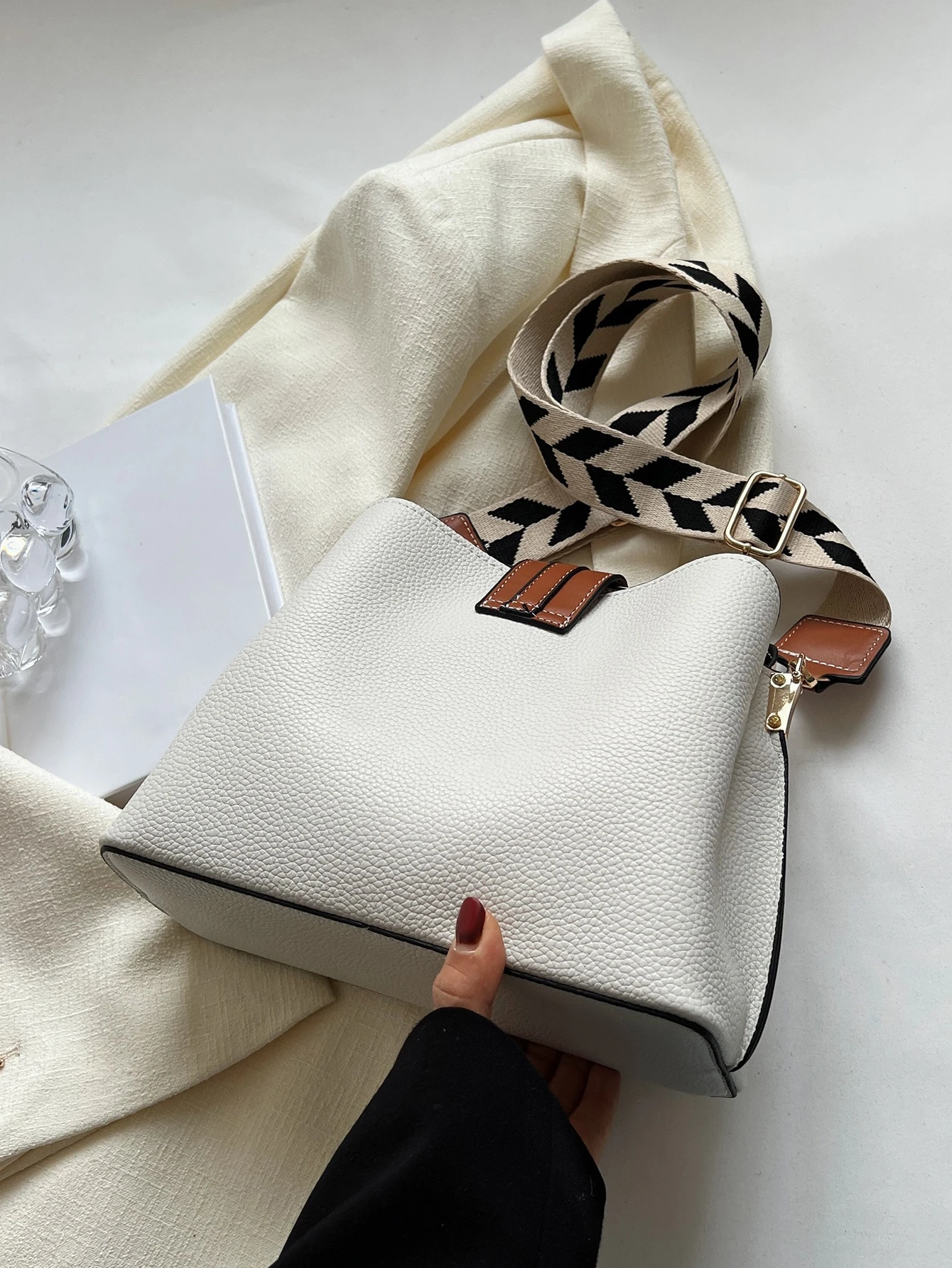 Sac bandoulière multifonctionnel artificiel de style rétro à la mode, simple et léger, — vue 8
