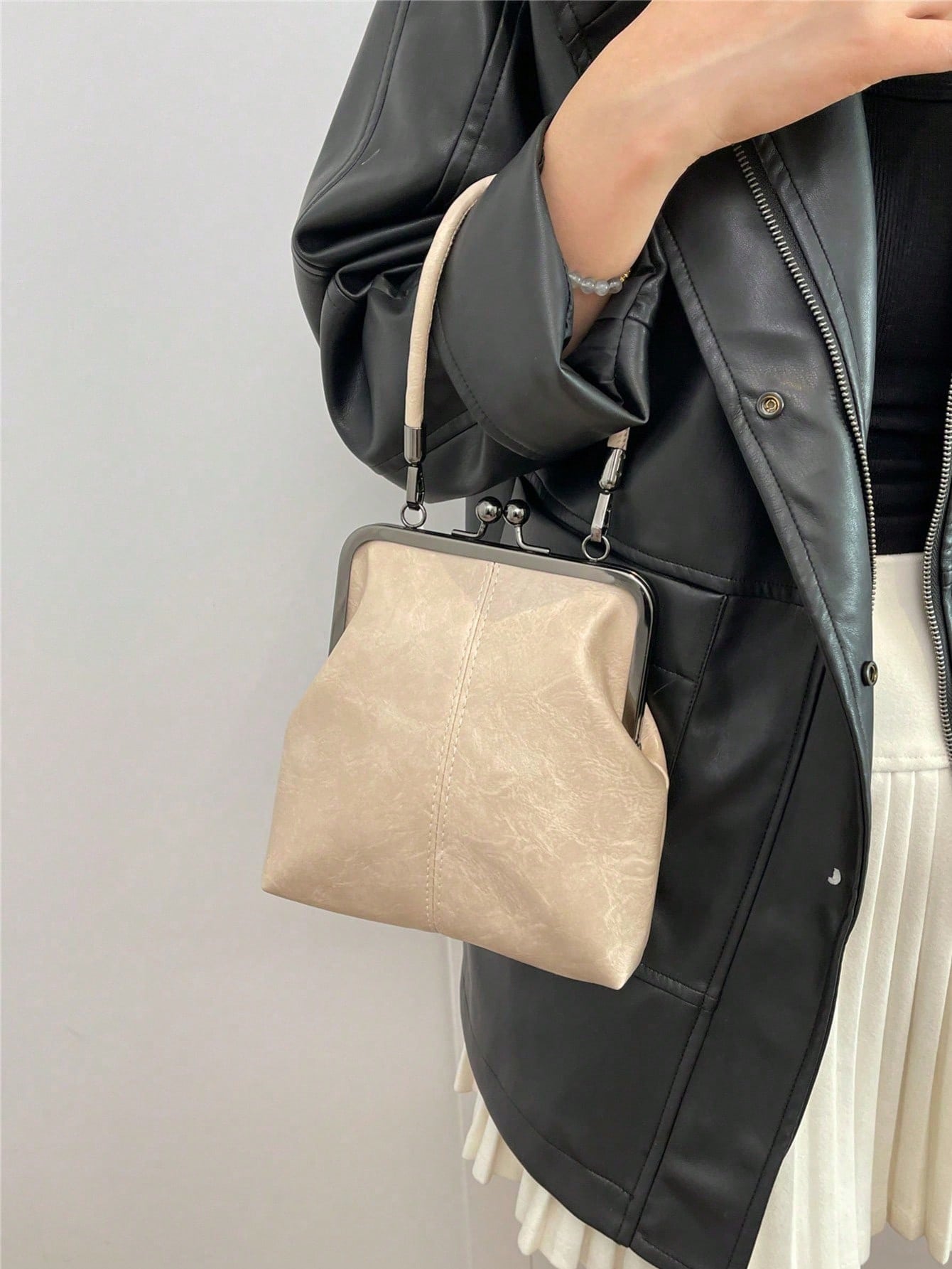 Sac bandoulière rétro en faux, sac à main mini vintage style fermoir baiser pour femmes — vue 5