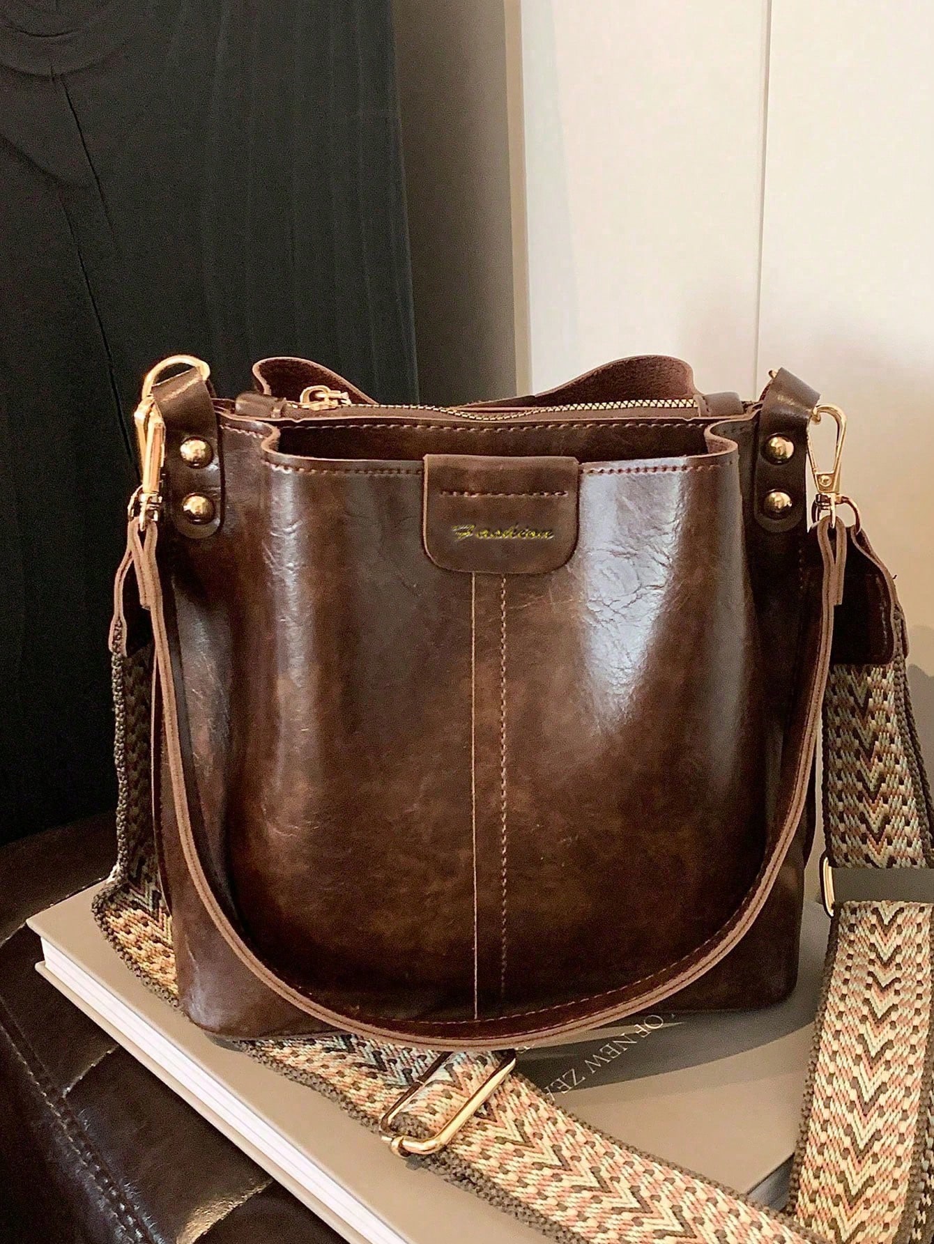 Sac à bandoulière de couleur unie à la mode, design vintage de niche, convient pour le — vue 7