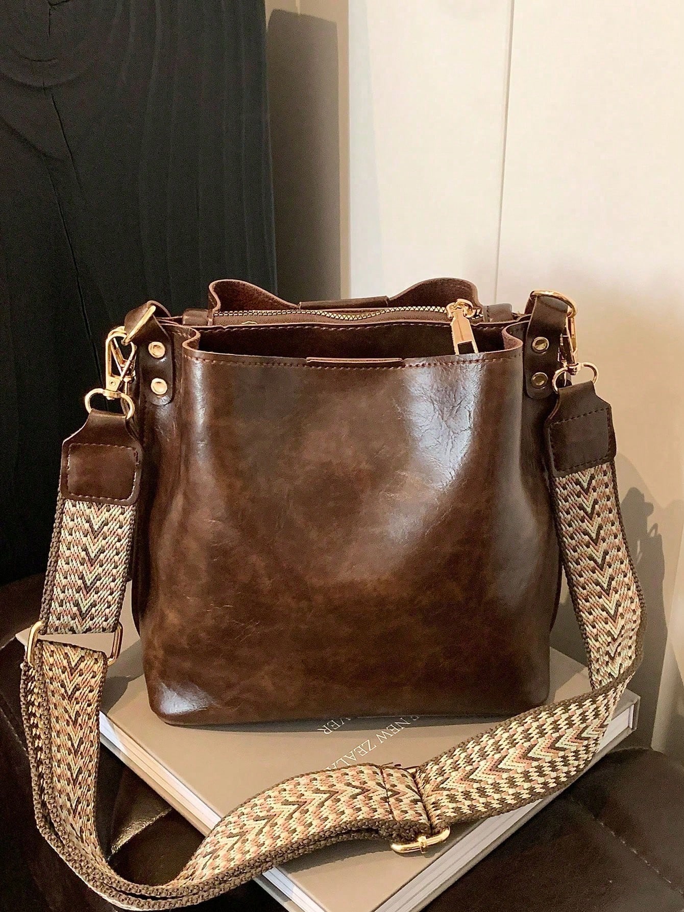 Sac à bandoulière de couleur unie à la mode, design vintage de niche, convient pour le — vue 8