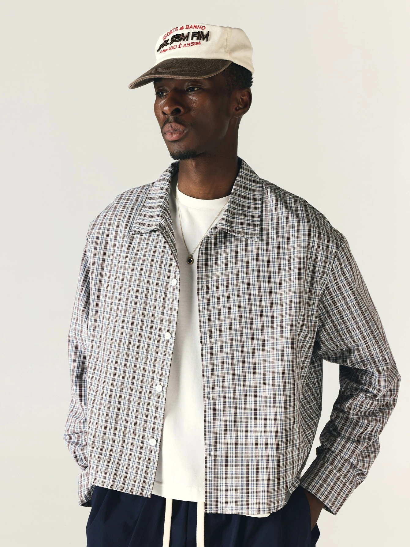 SUMWON Chemise courte à carreaux pour hommes, coupe boxy, manches longues, col évasé, — vue 6
