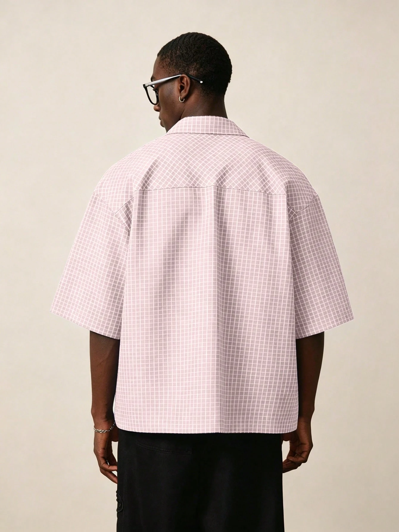 STYNVO Chemise à manches courtes à simple boutonnage avec imprimé à carreaux & lettres — vue 2