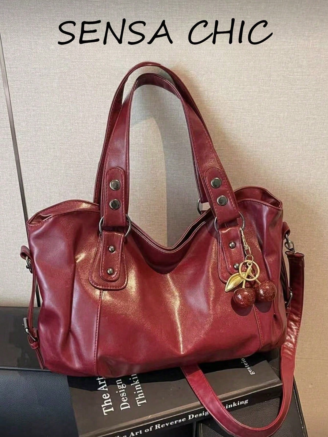 Ce sac fourre-tout marron unicolore pour femme a une grande capacité intérieure et une — vue 5