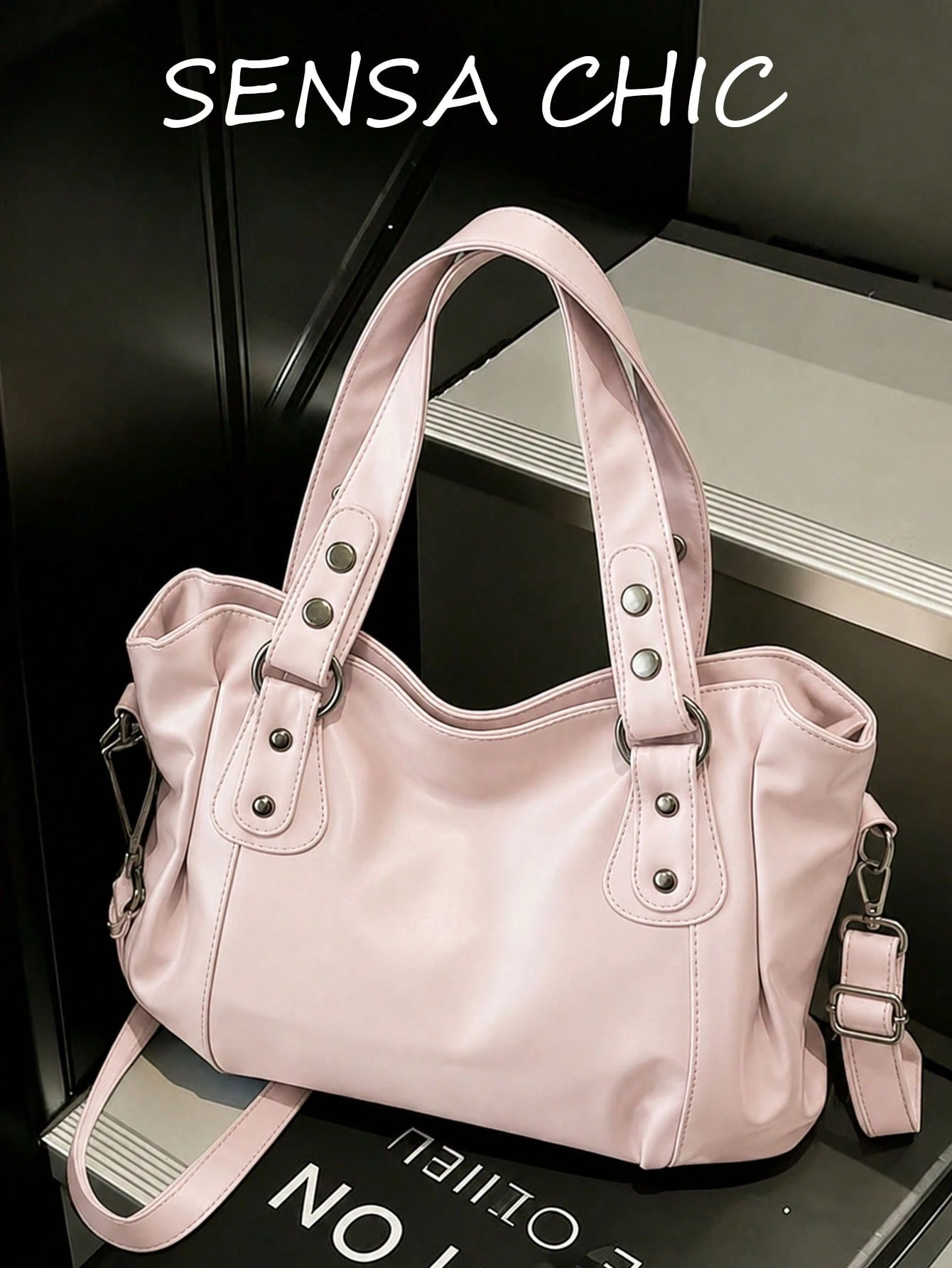Ce sac fourre-tout marron unicolore pour femme a une grande capacité intérieure et une — vue 3