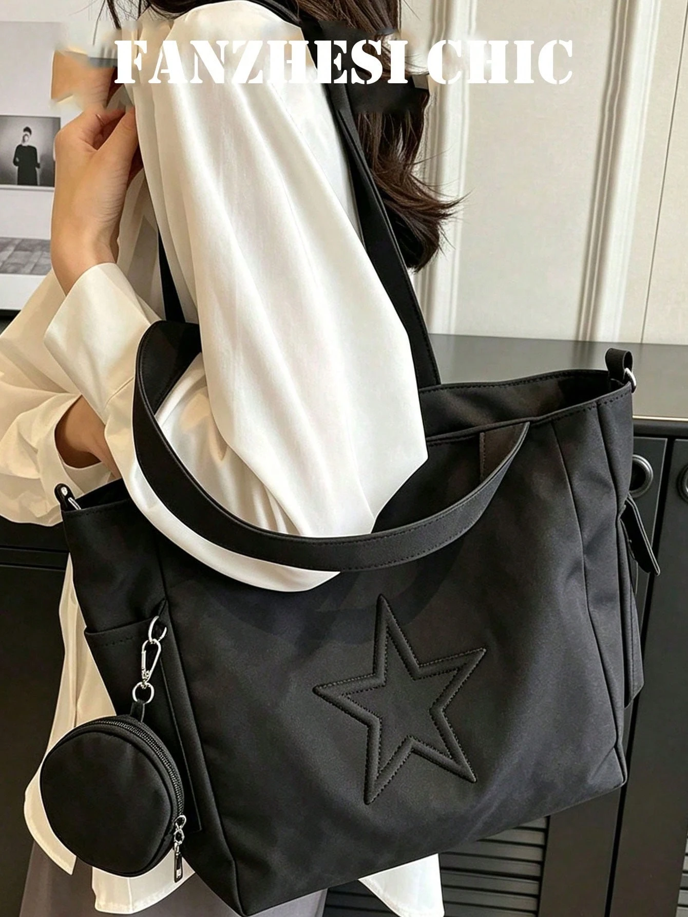 Sac fourre-tout minimaliste noir pour femmes avec poche à pression à l'avant, poches — vue 8