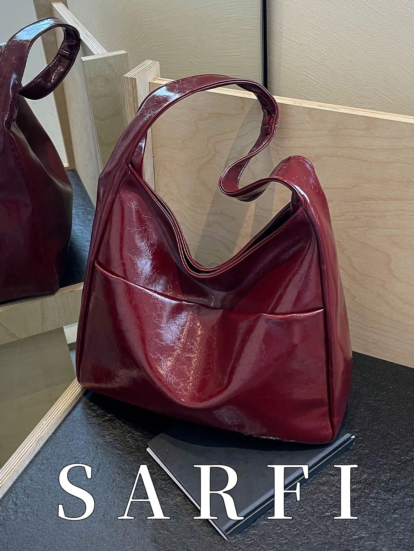 Sac à épaule pour femme de style minimaliste moderne, couleur unie. Sac à main avec