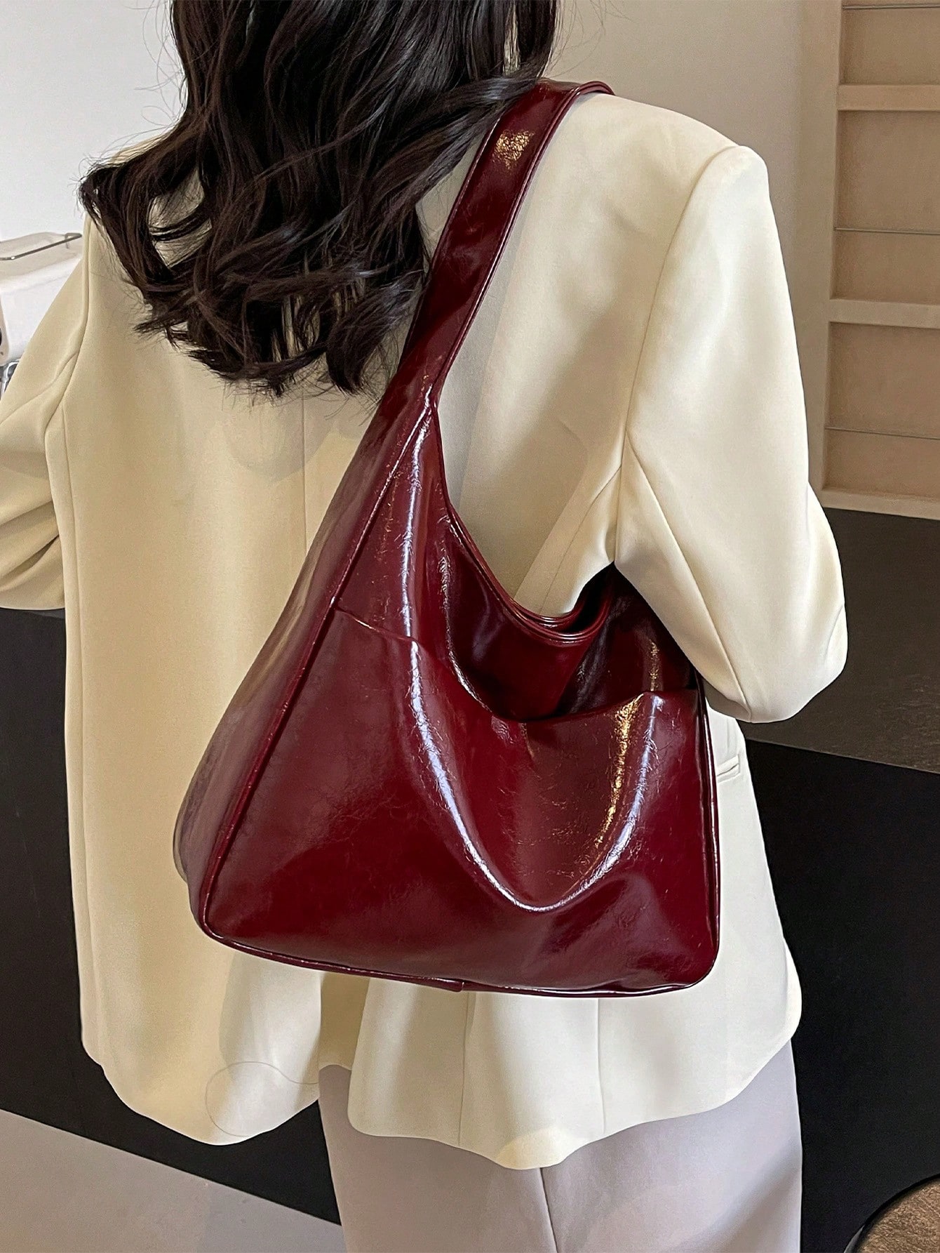 Sac à épaule pour femme de style minimaliste moderne, couleur unie. Sac à main avec — vue 4