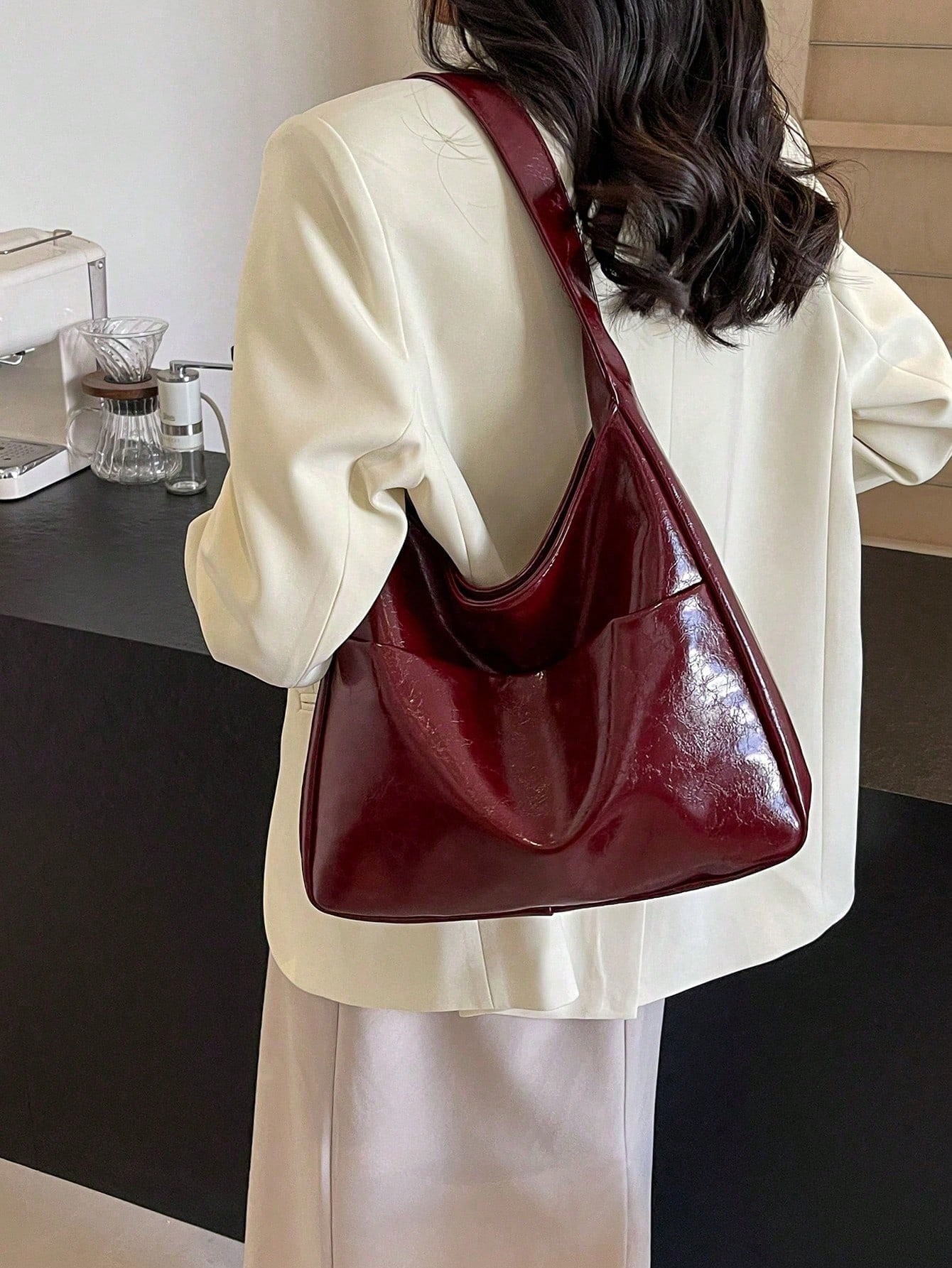 Sac à épaule pour femme de style minimaliste moderne, couleur unie. Sac à main avec — vue 10