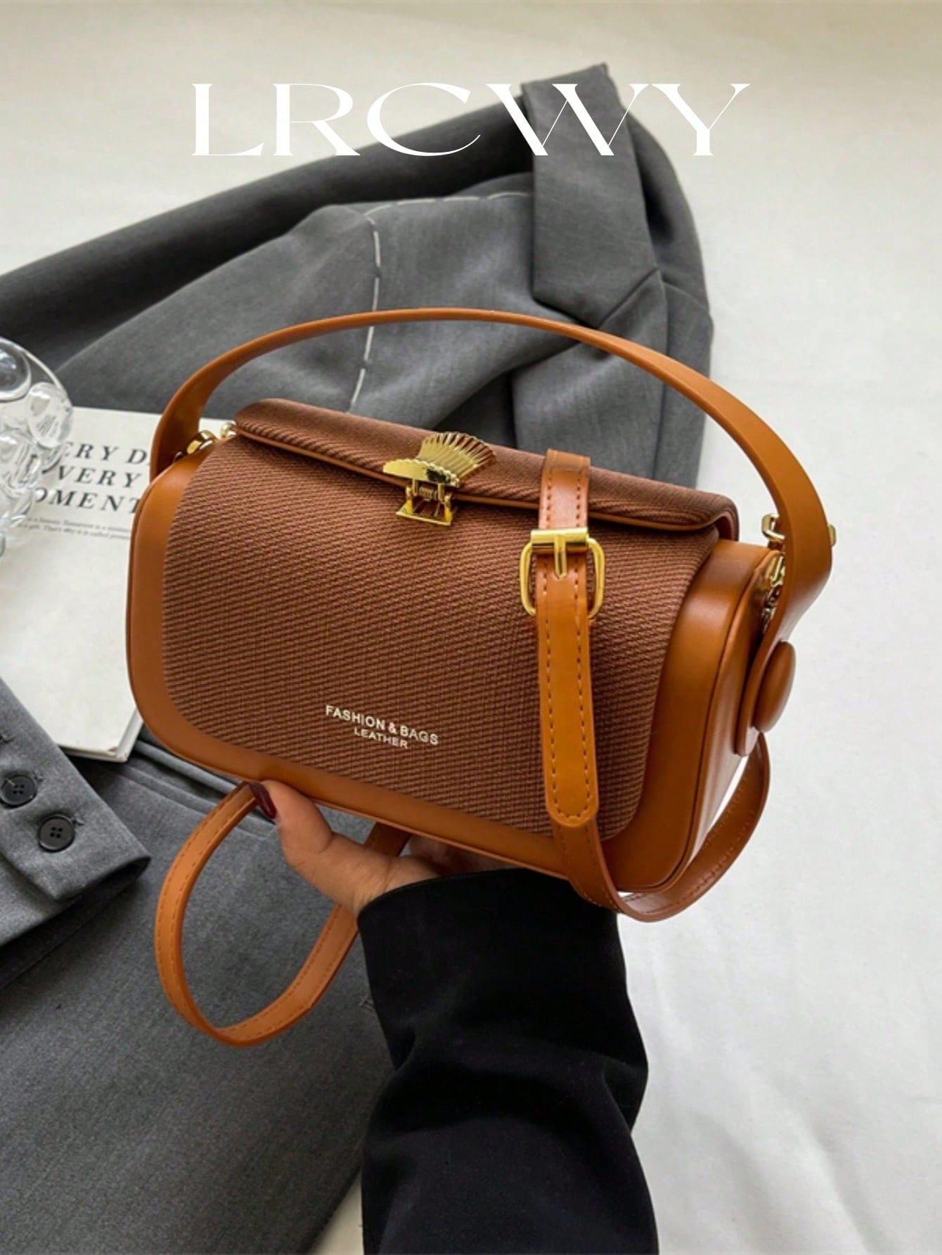 Sac bandoulière carré mode femme, porté main, élégant et minimaliste, grande capacité — vue 3