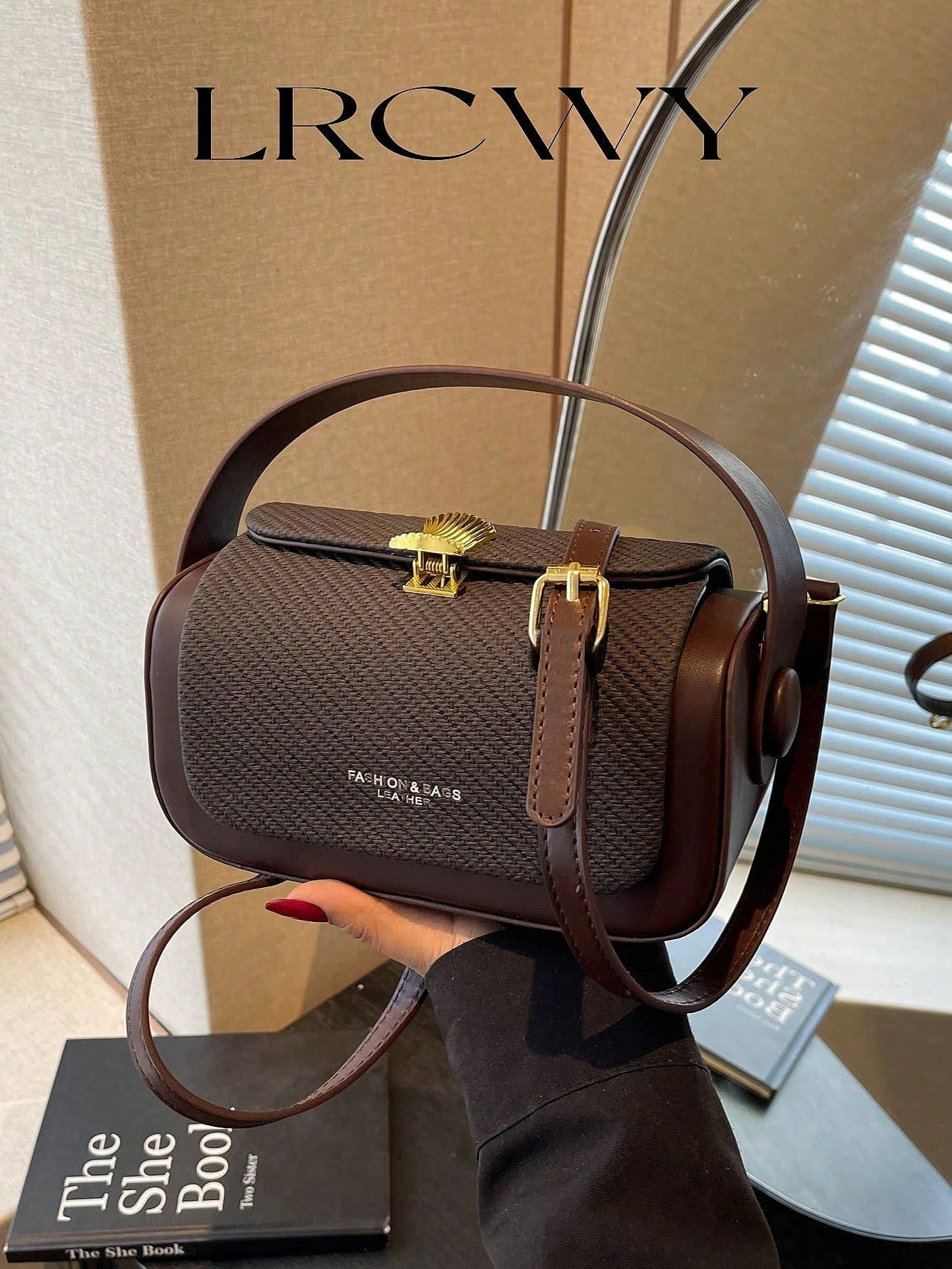 Sac bandoulière carré mode femme, porté main, élégant et minimaliste, grande capacité — vue 8