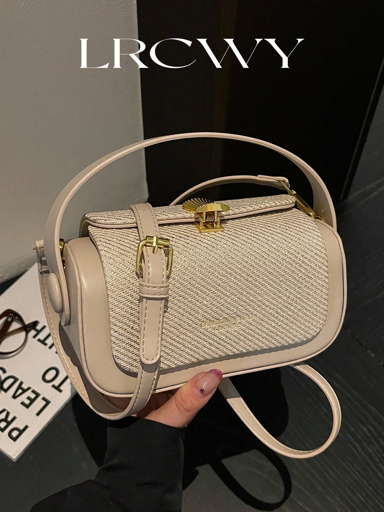 Sac bandoulière carré mode femme, porté main, élégant et minimaliste, grande capacité — vue 12