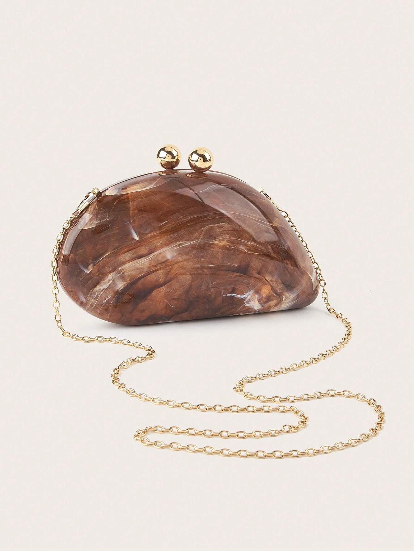 Cette élégante et charmante pochette en acrylique présente un design dégradé de couleurs, — vue 6