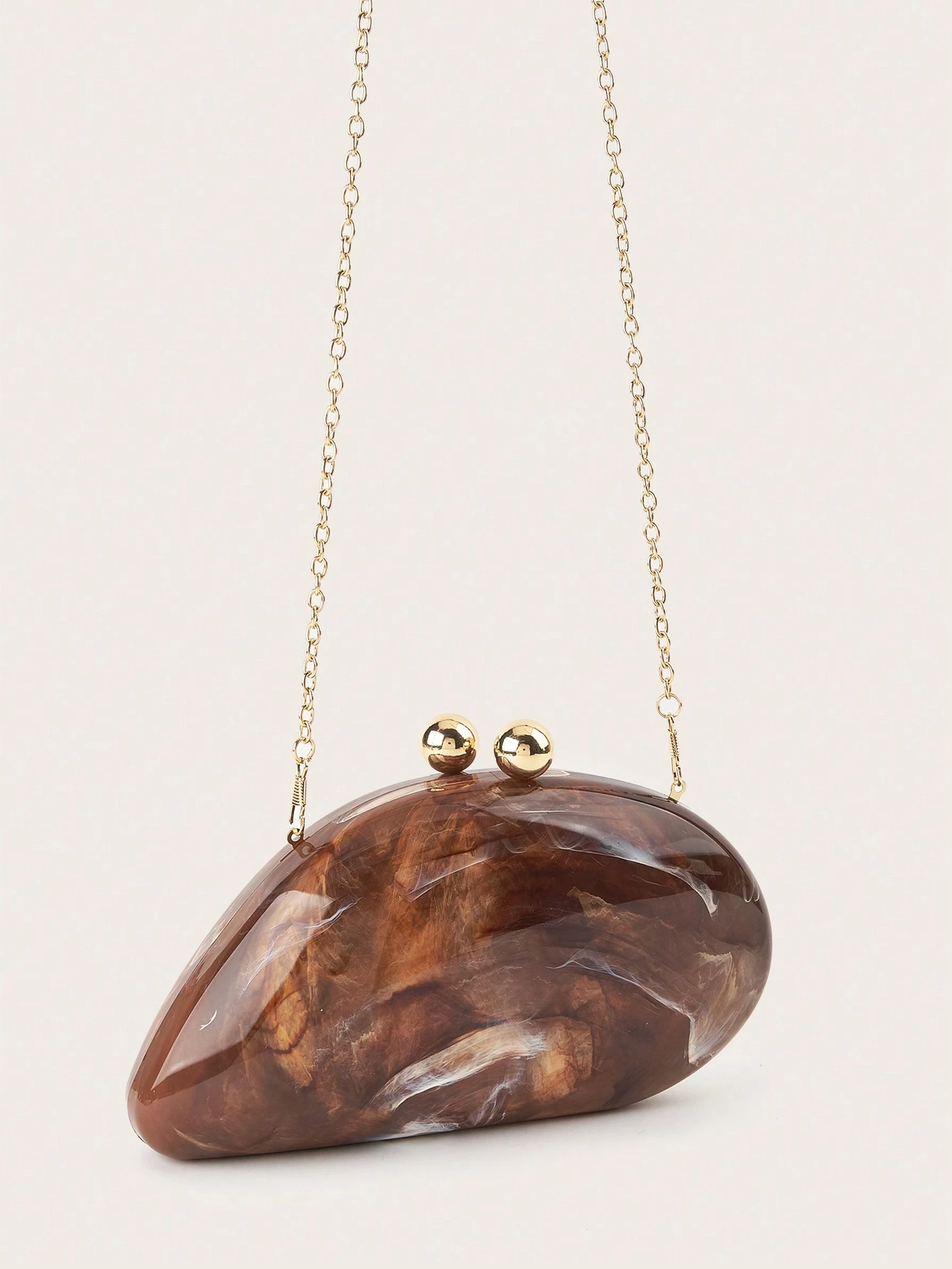 Cette élégante et charmante pochette en acrylique présente un design dégradé de couleurs, — vue 4