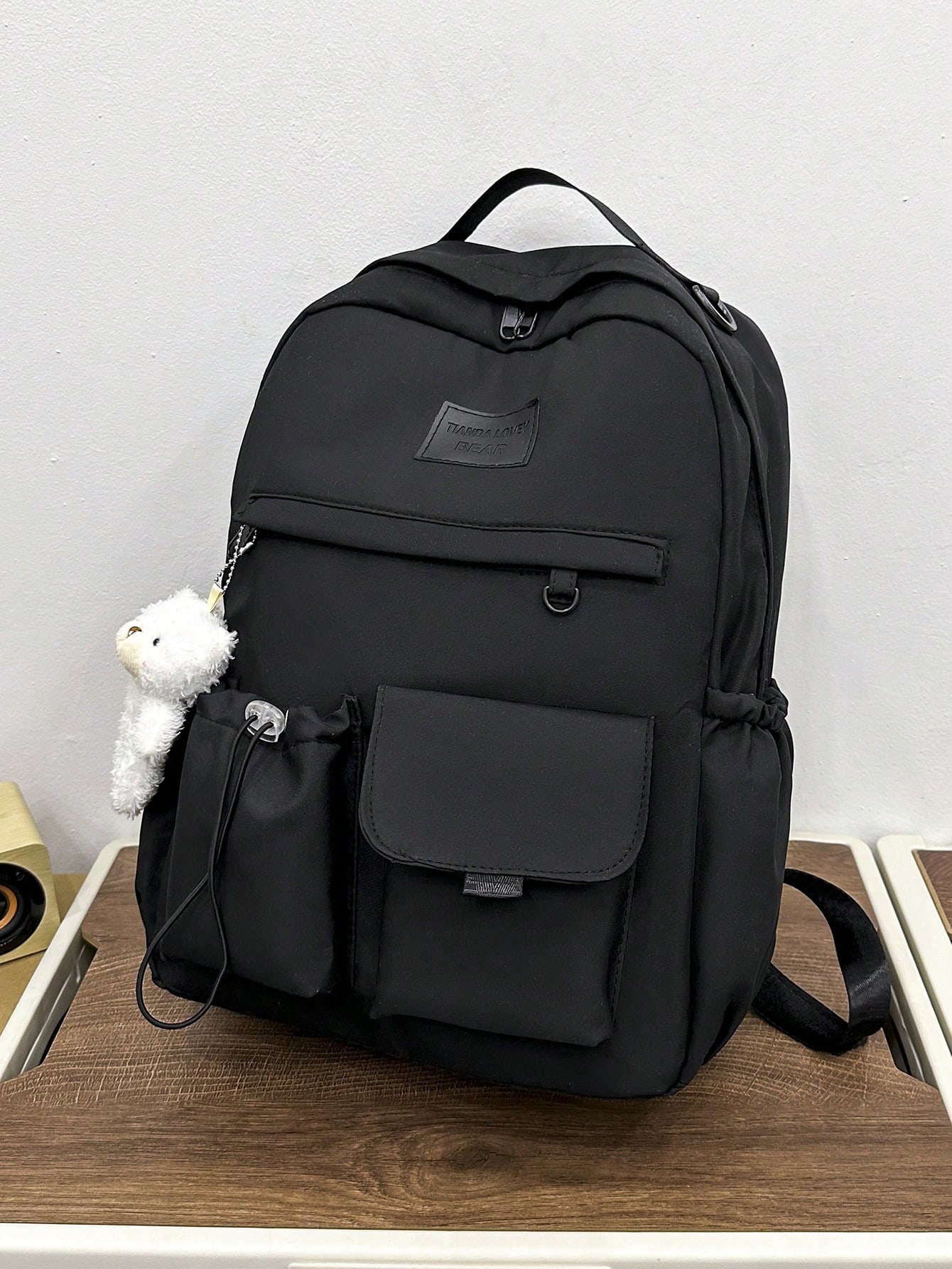 Sac à dos noir décontracté et de grande capacité avec pendentif ours. Convient pour un — vue 3