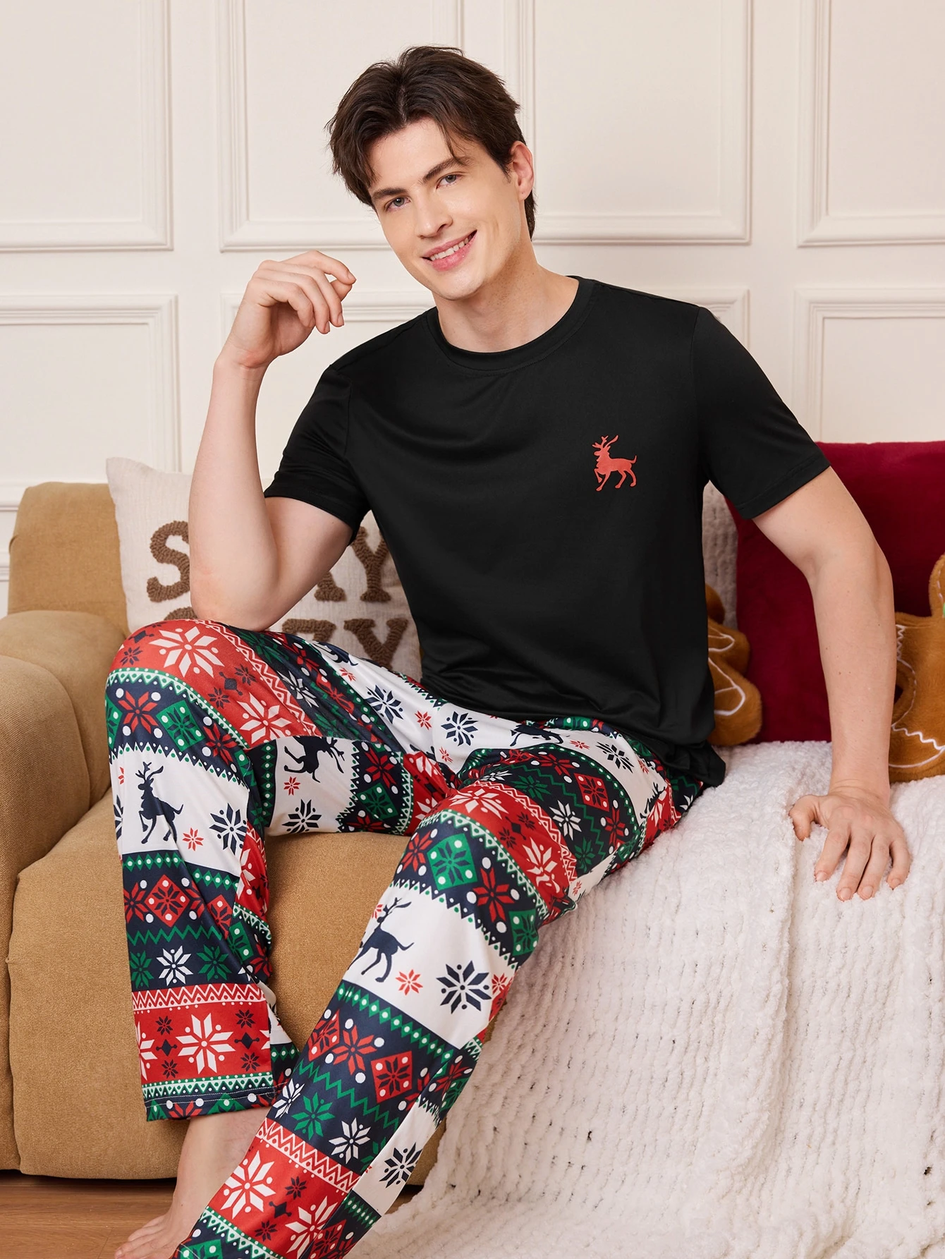 CoupledUp Ensemble de vêtements d'intérieur pour hommes: T-shirt noir à col rond avec — vue 3