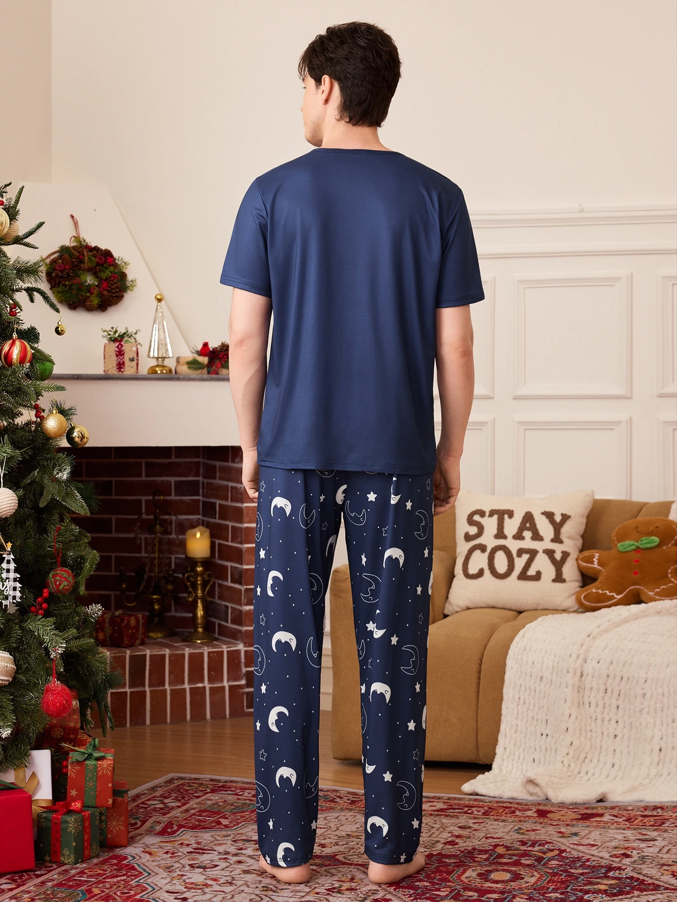 CoupledUp Ensemble pyjama homme avec imprimé hamburger et frites, manches courtes, — vue 3