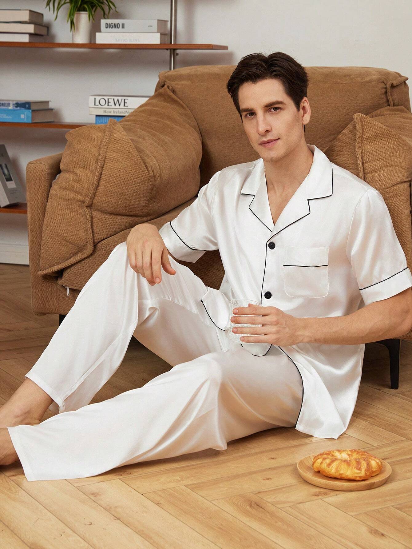 Ensemble de pyjama satin blanc Top à manches courtes avec lien contrastant &