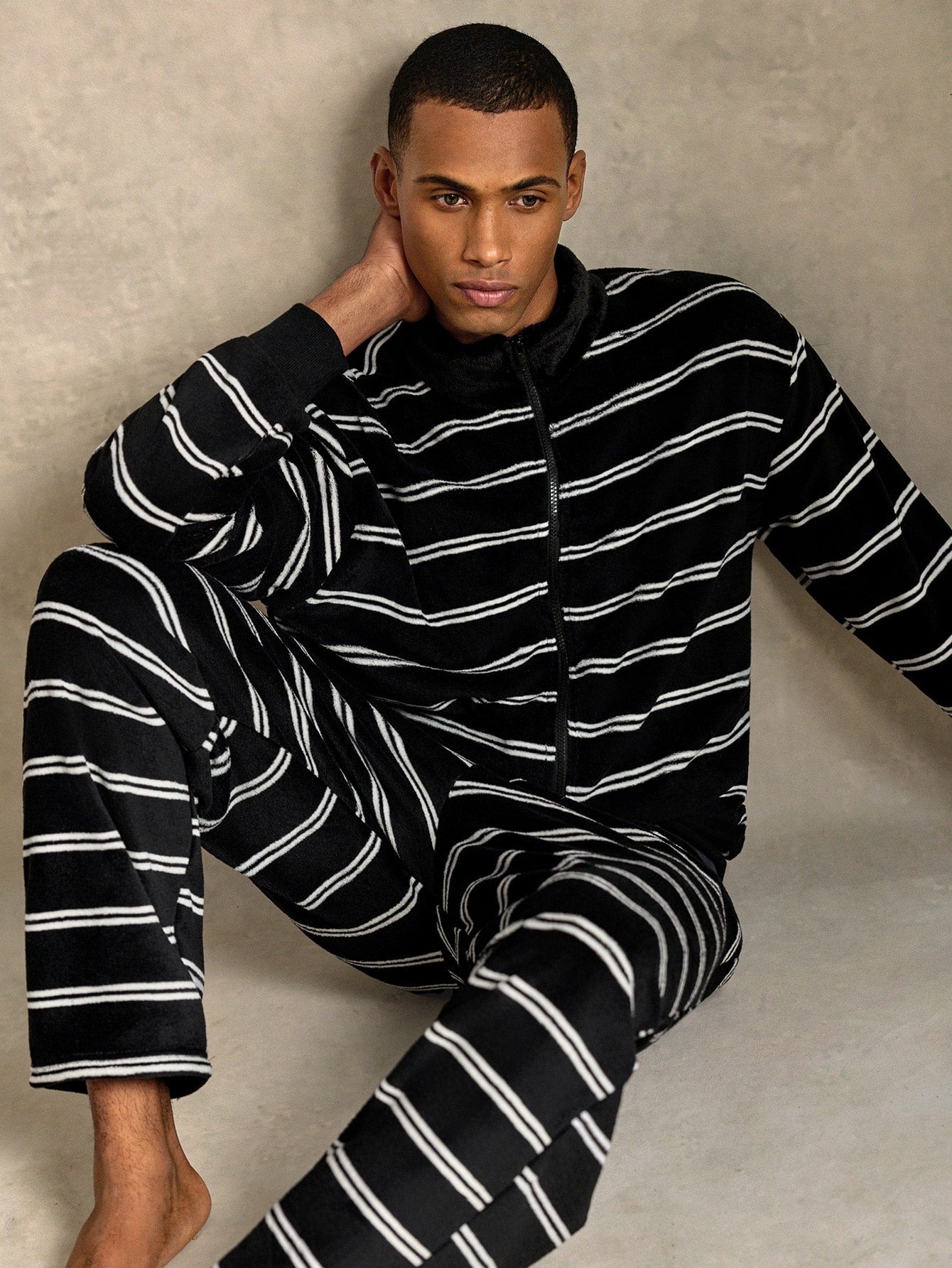 EverLounge Ensemble de vêtements de détente décontractés pour hommes en peluche rayée — vue 8