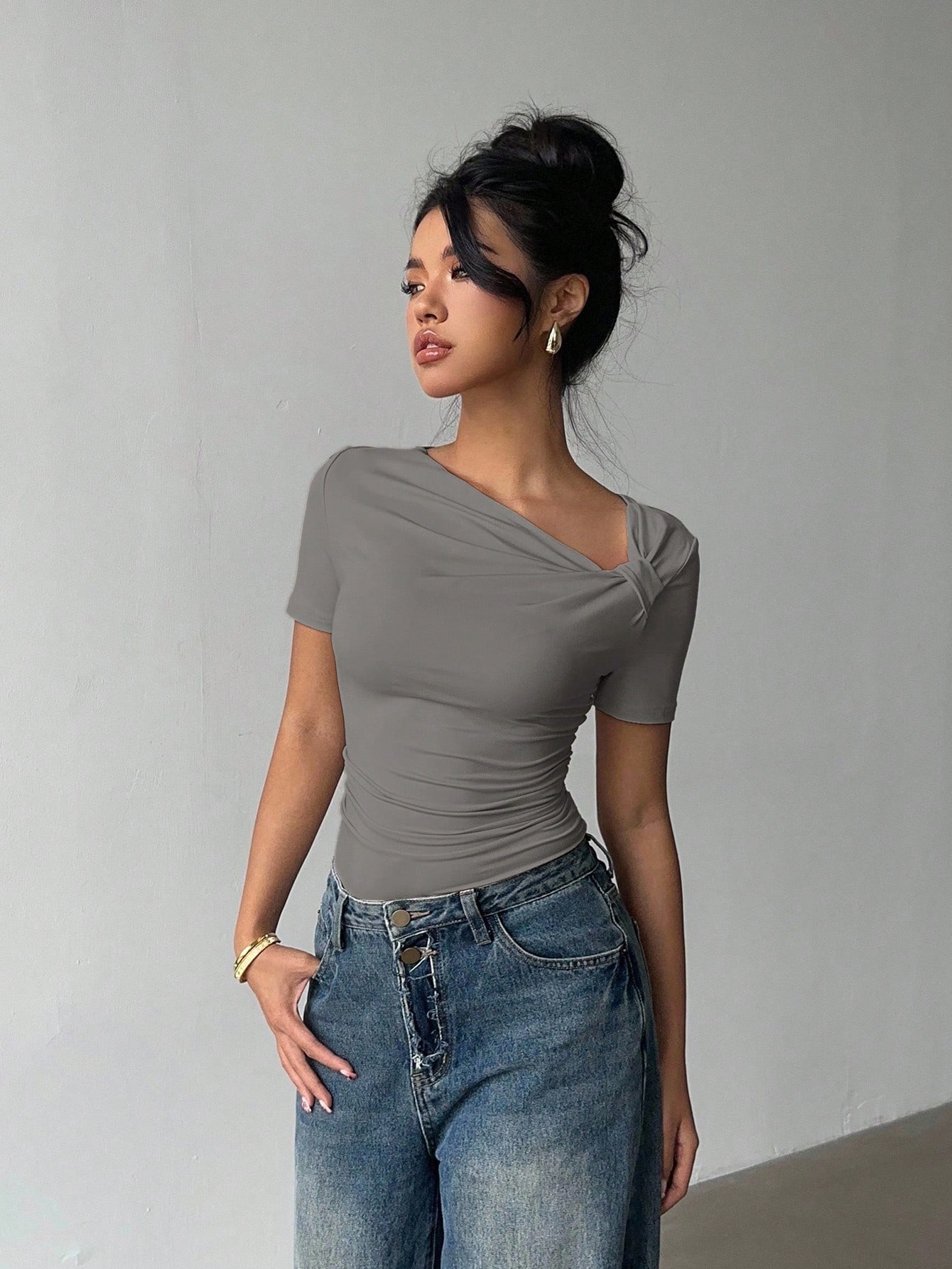 Siren Gaze T-shirt chic à manches courtes et col oblique, nouveau design élégant et — vue 3