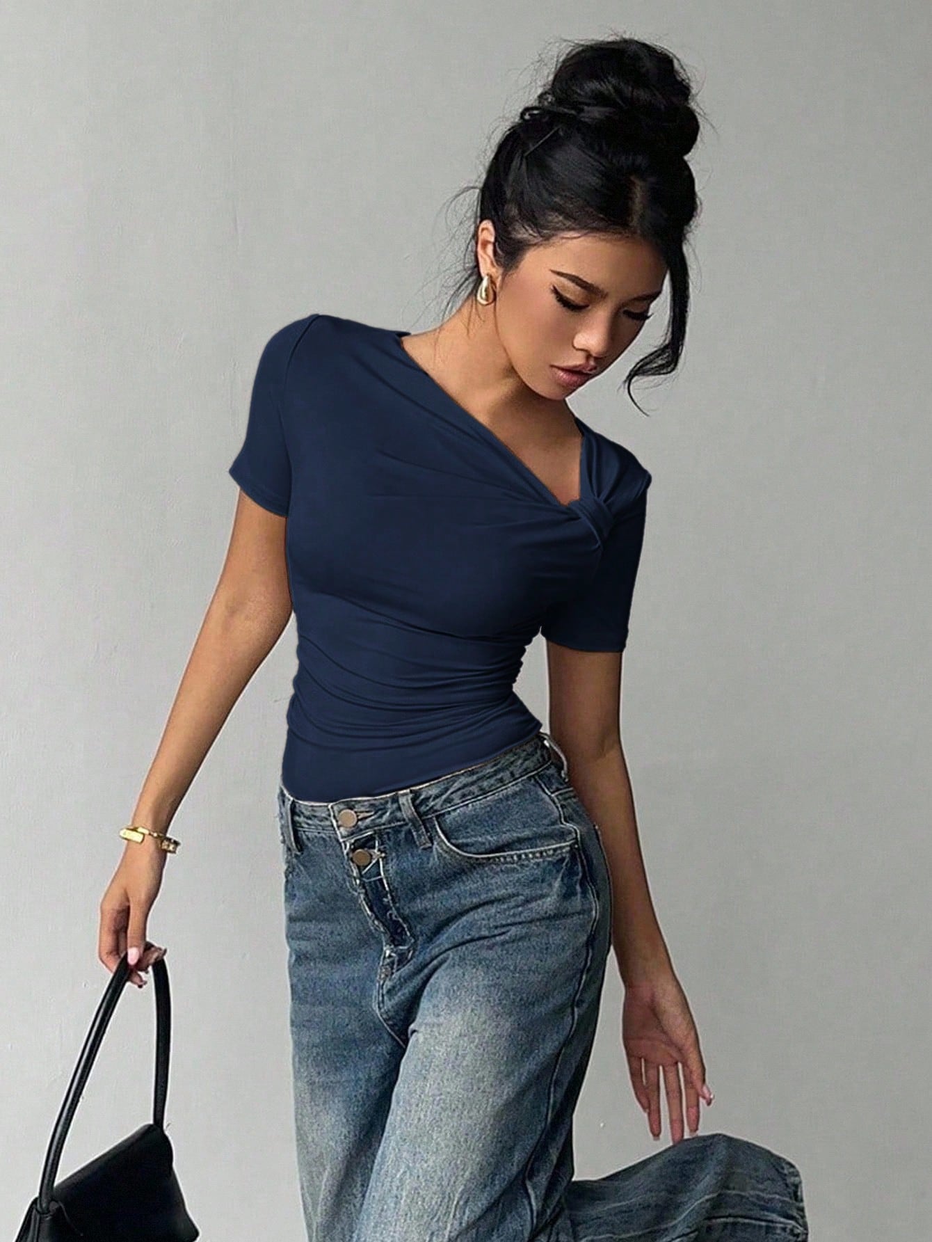Siren Gaze T-shirt chic à manches courtes et col oblique, nouveau design élégant et — vue 7
