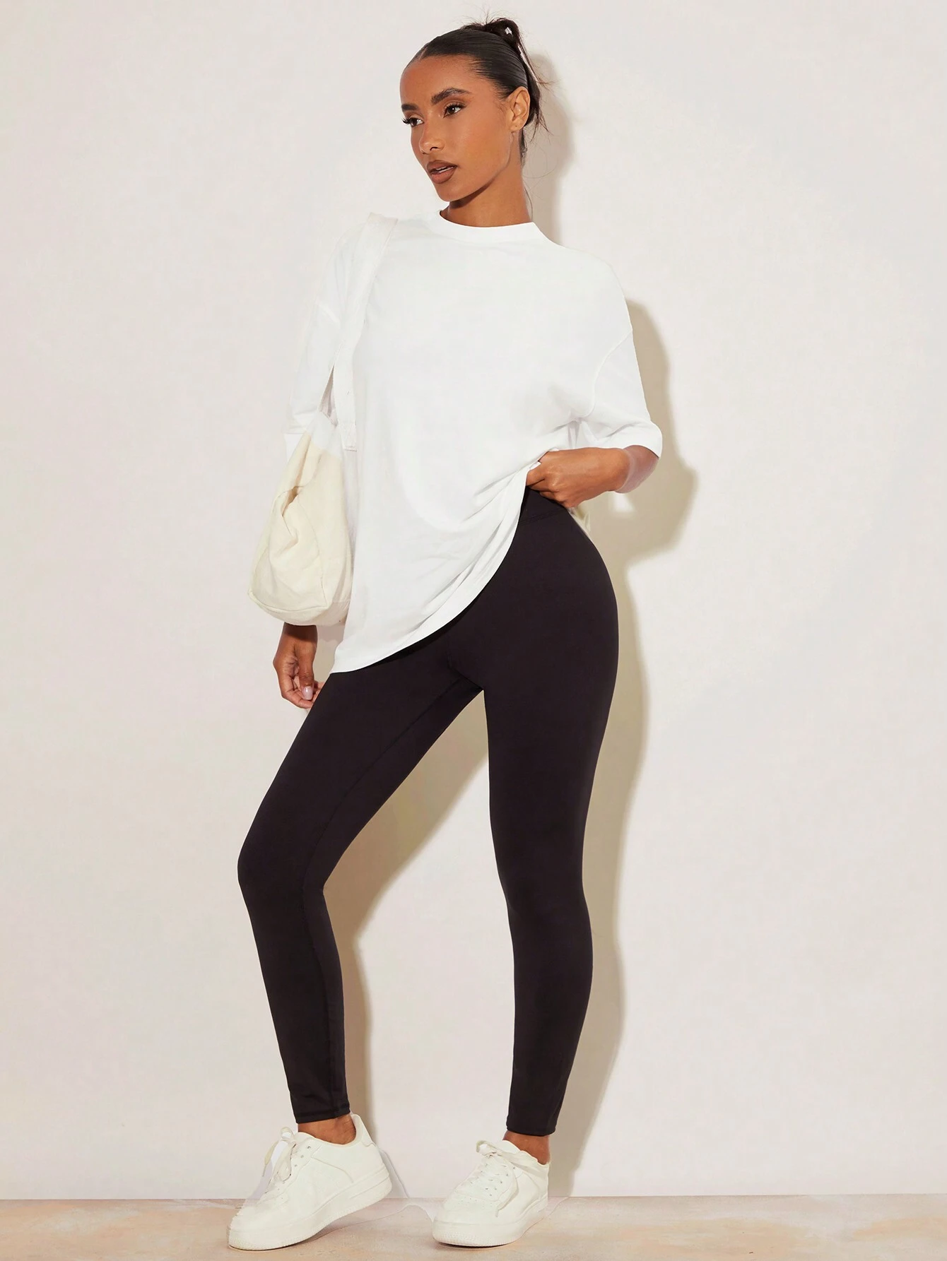 BASICS T-shirt décontracté pour femmes, couleur unie, épaules tombantes, coupe — vue 12