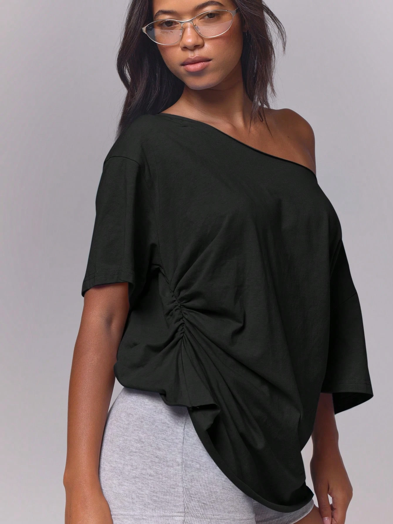 MUSERA T-shirt long oversize blanc en jersey, épaules dénudées, ourlet brut, taille — vue 10