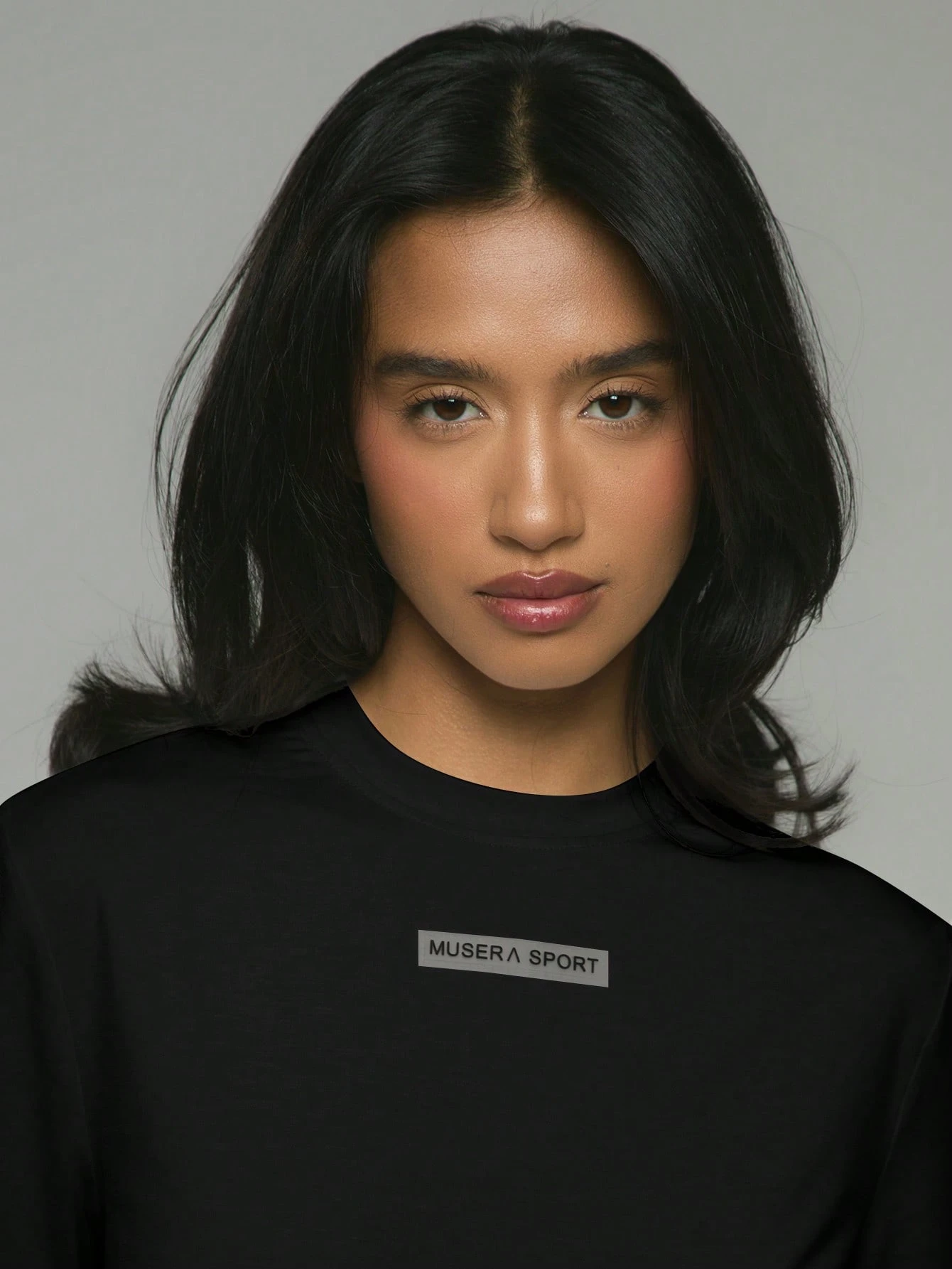 Musera Sport T-shirt à manches courtes en jersey doux avec panneau logo. Idéal pour la — vue 9