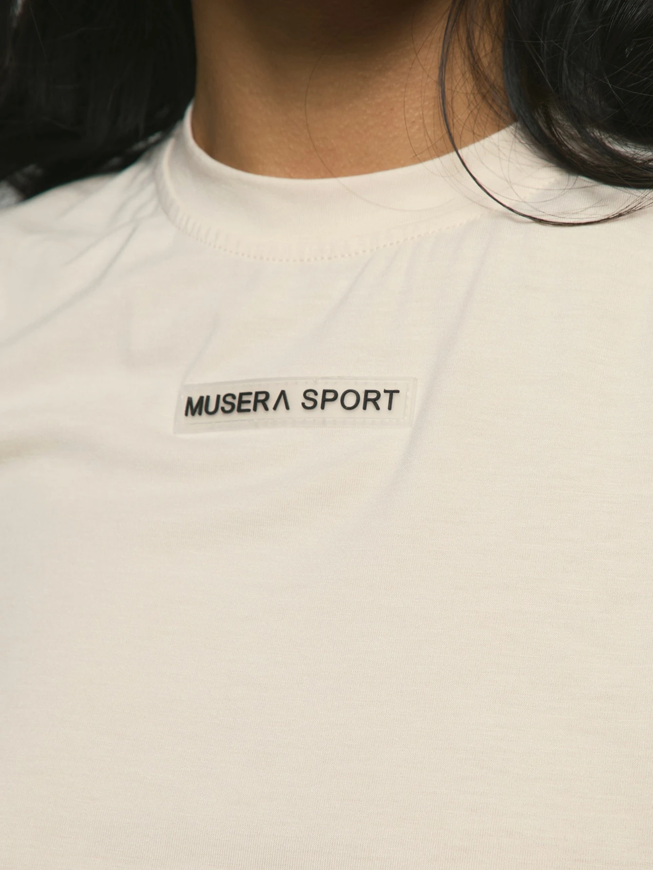 Musera Sport T-shirt à manches courtes en jersey doux avec panneau logo. Idéal pour la — vue 12