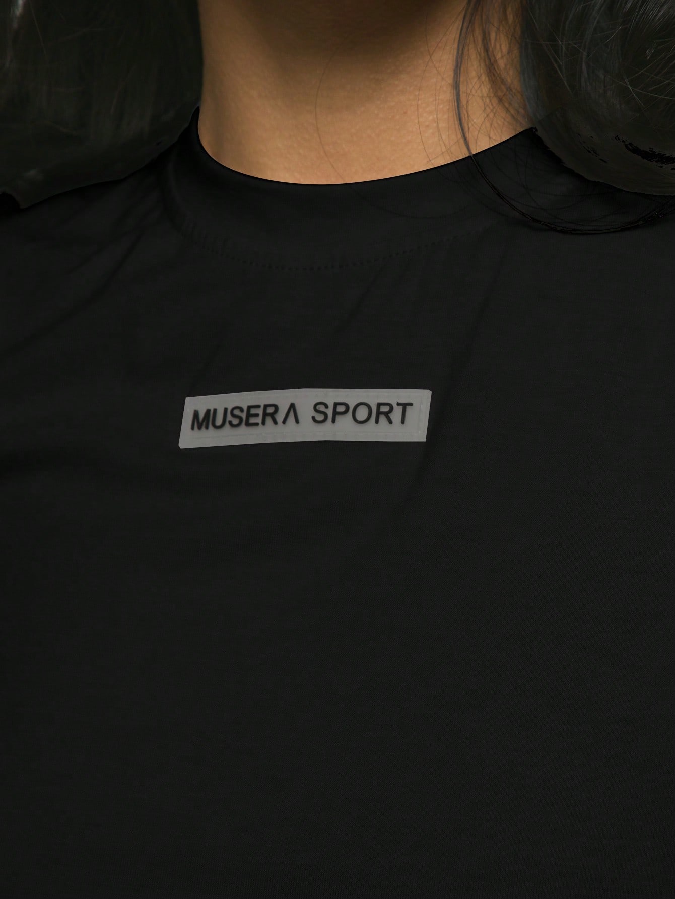 Musera Sport T-shirt à manches courtes en jersey doux avec panneau logo. Idéal pour la — vue 11