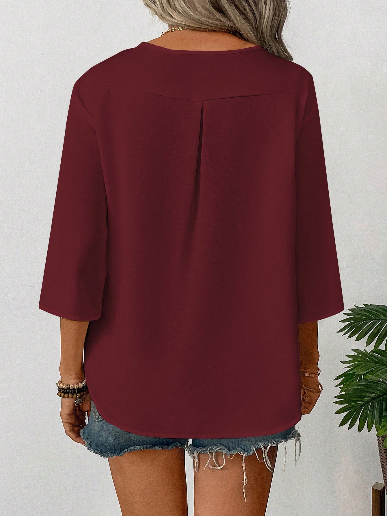 Blouse pour femme à manches 3/4 et col en V minimaliste, adaptée aux — vue 12