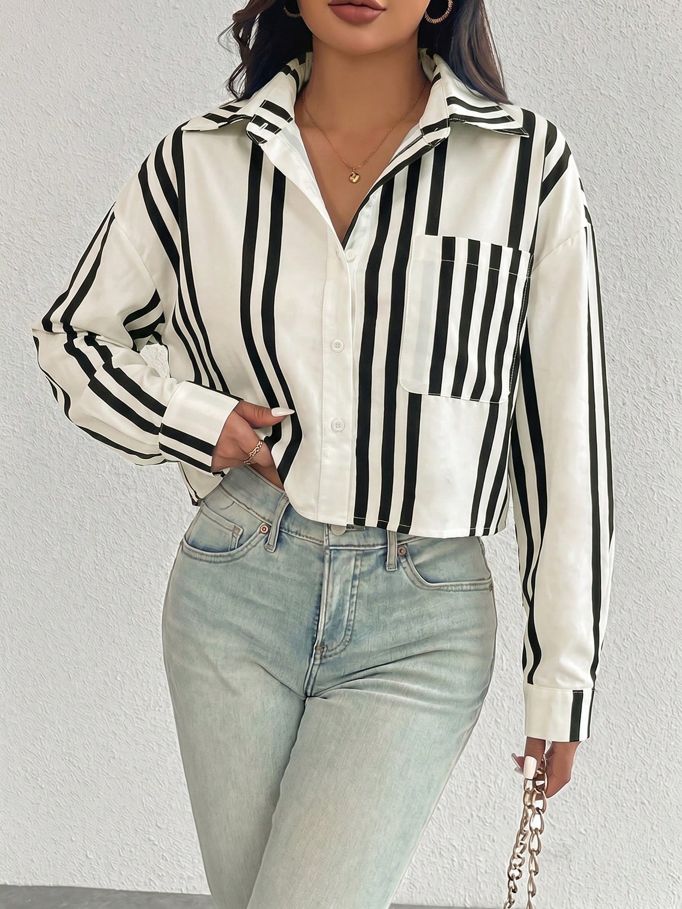 Chemise décontractée à manches longues, col rond, simple boutonnage et poches pour — vue 6