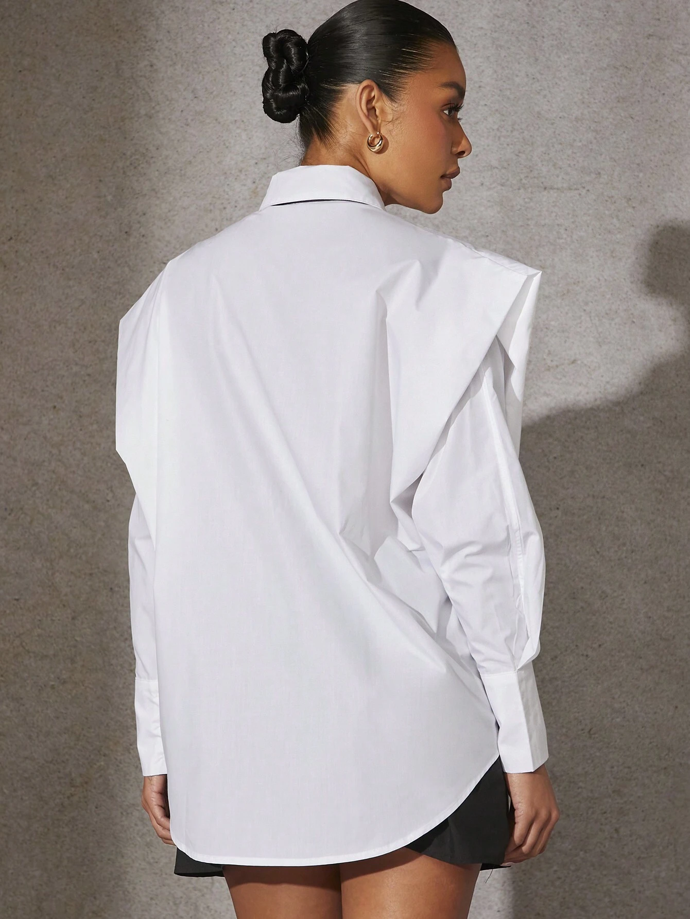 Hauture Chemise rayée à épaules exagérées avec nœud devant — vue 9