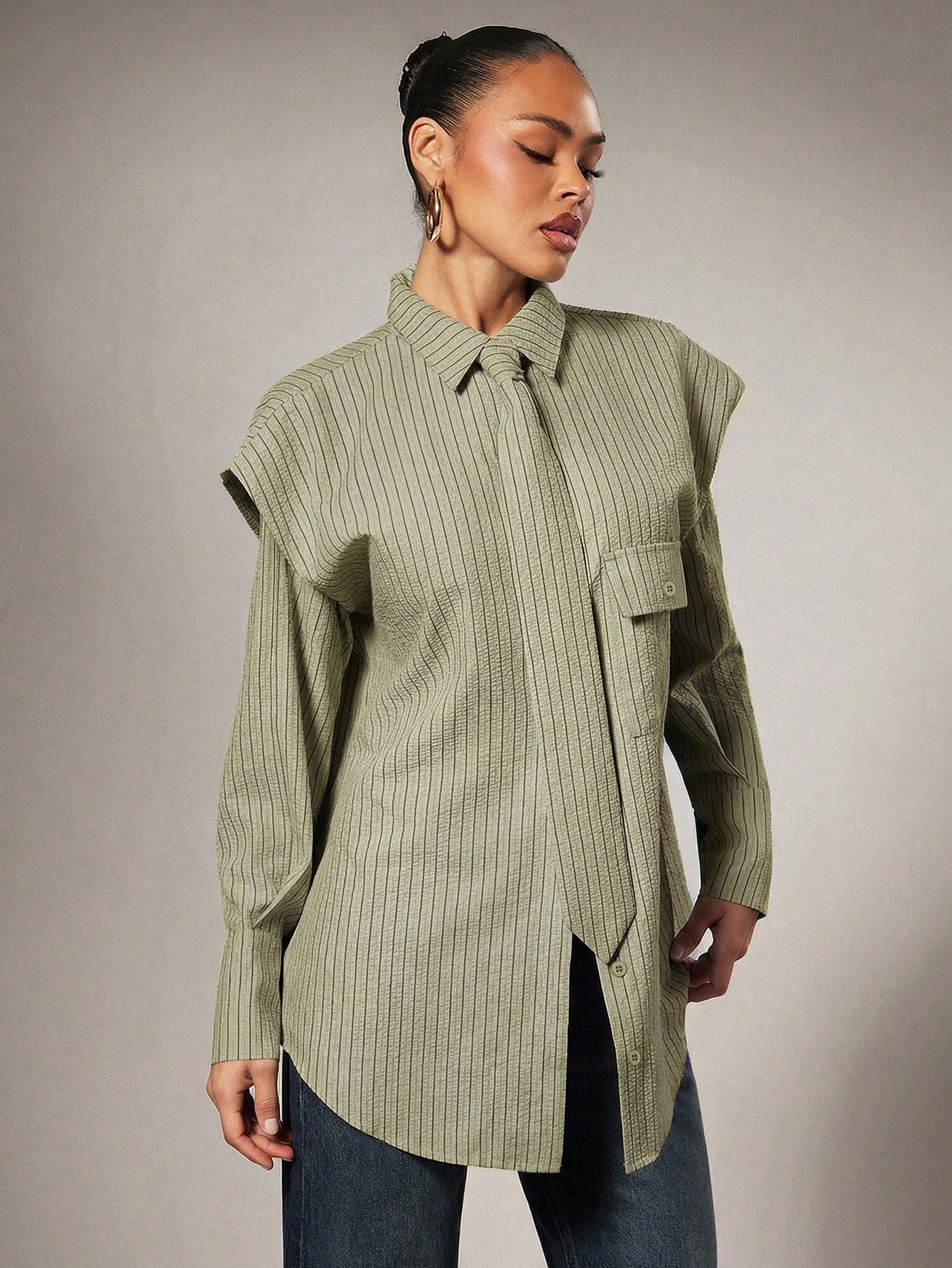 Hauture Chemise rayée à épaules exagérées avec nœud devant — vue 11