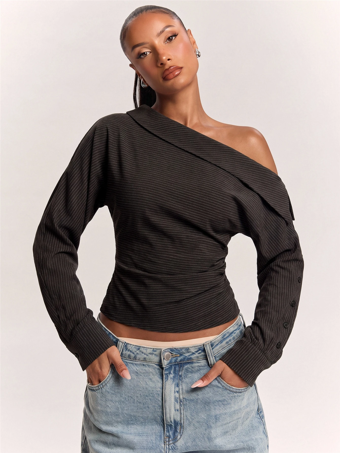 Chemise déconstruite élégante à épaules dénudées pour femme, chemise bleue — vue 3