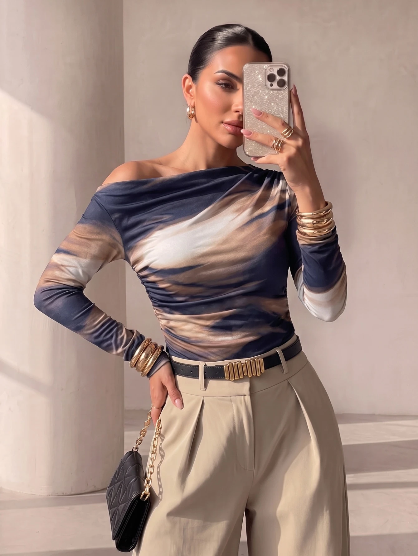 Xyvia T-shirt à manches longues avec col asymétrique, imprimé dégradé de marbre et — vue 9