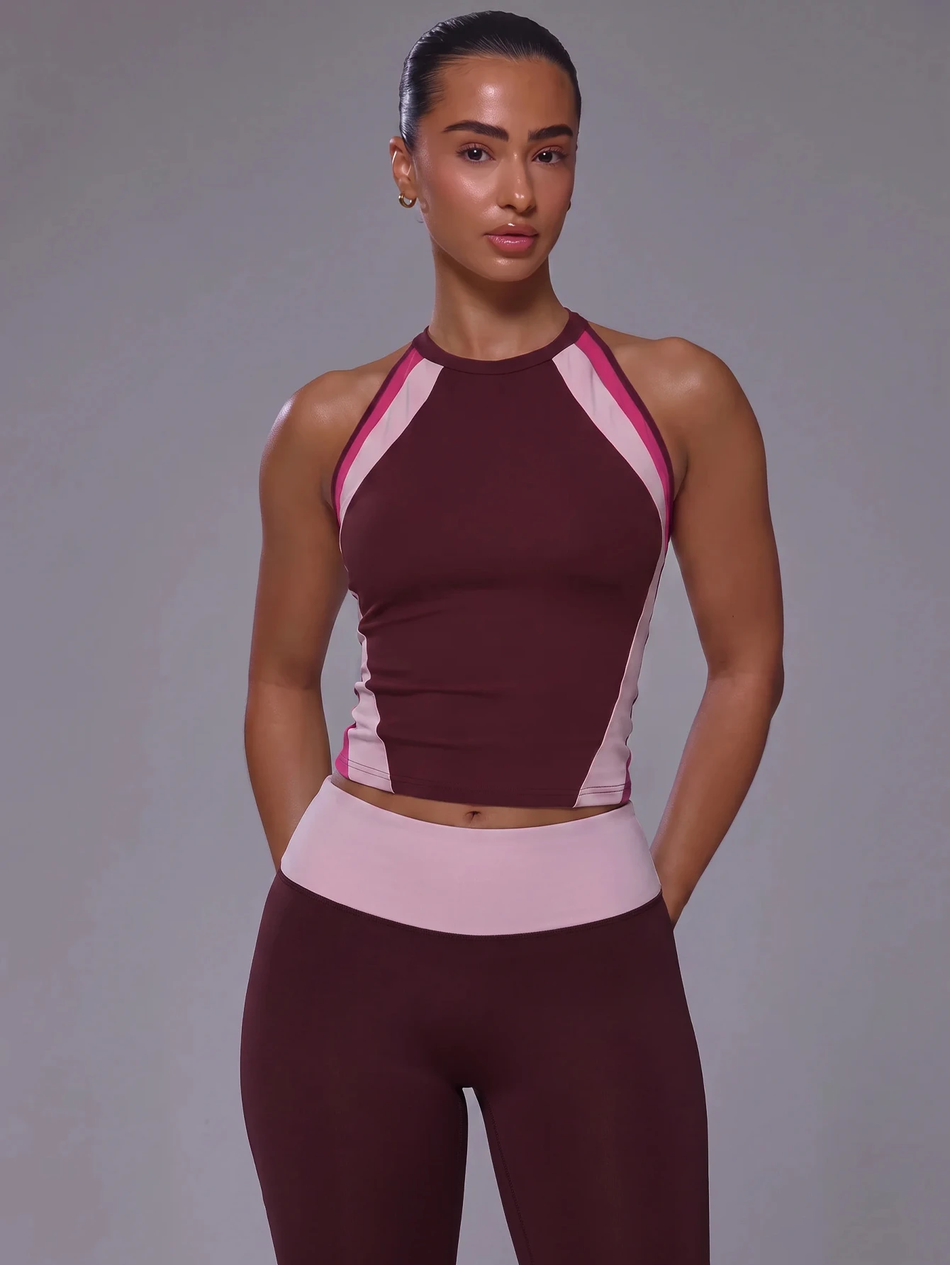 Musera Sport Débardeur de sport ajusté coordonné avec panneaux avant contrastés, col — vue 2